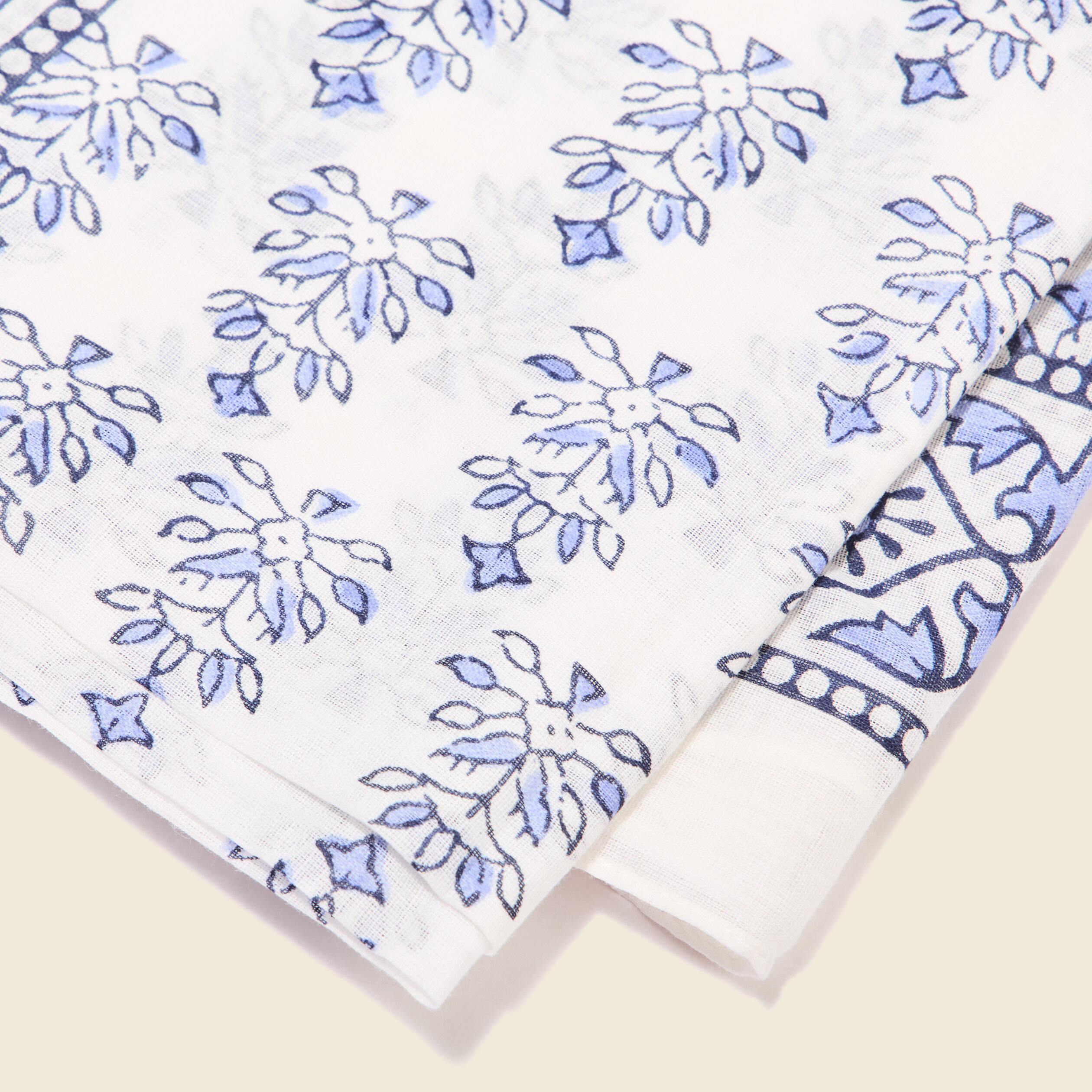 foulard bleu femme Foulard bleu femme
