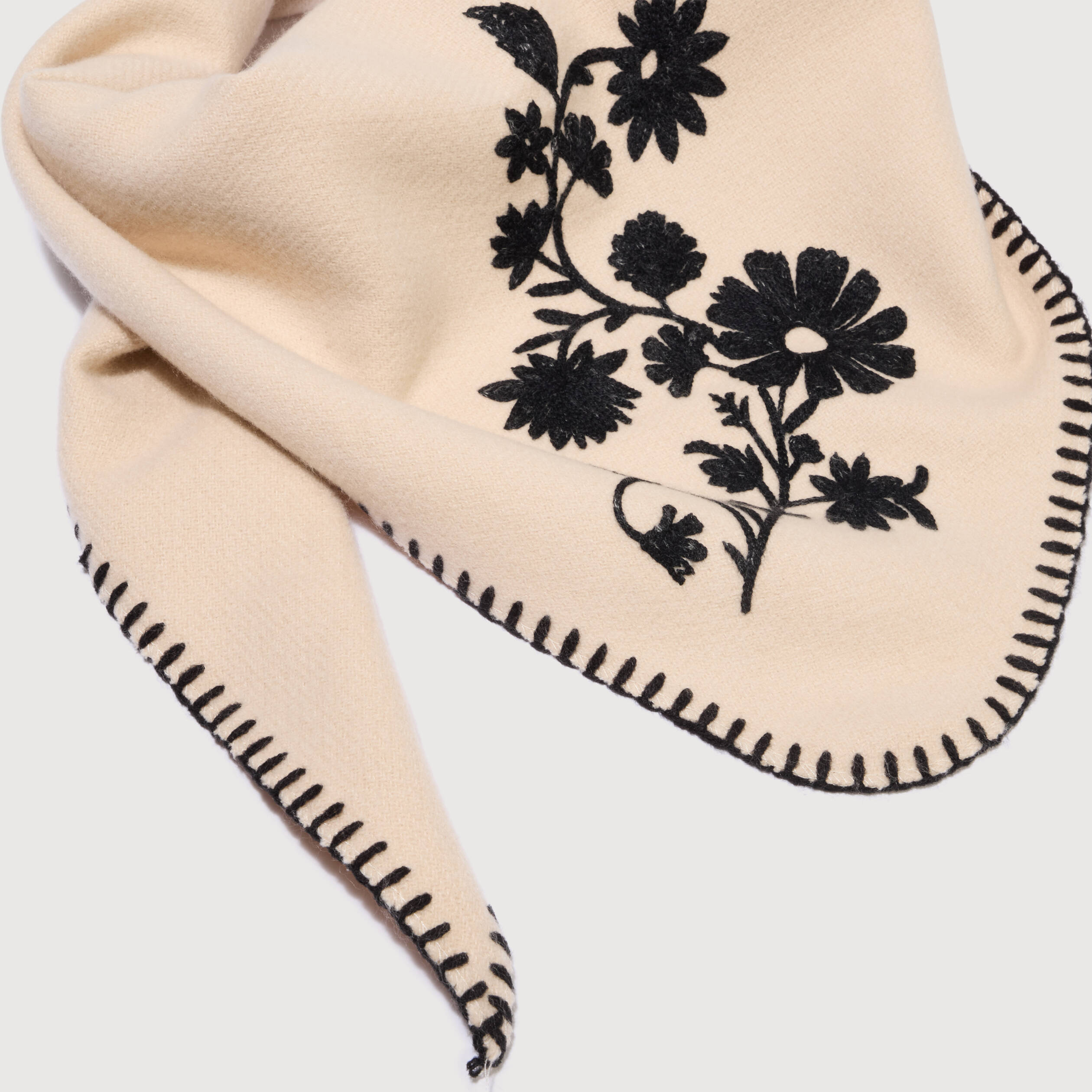 &Eacute;charpe creme femme