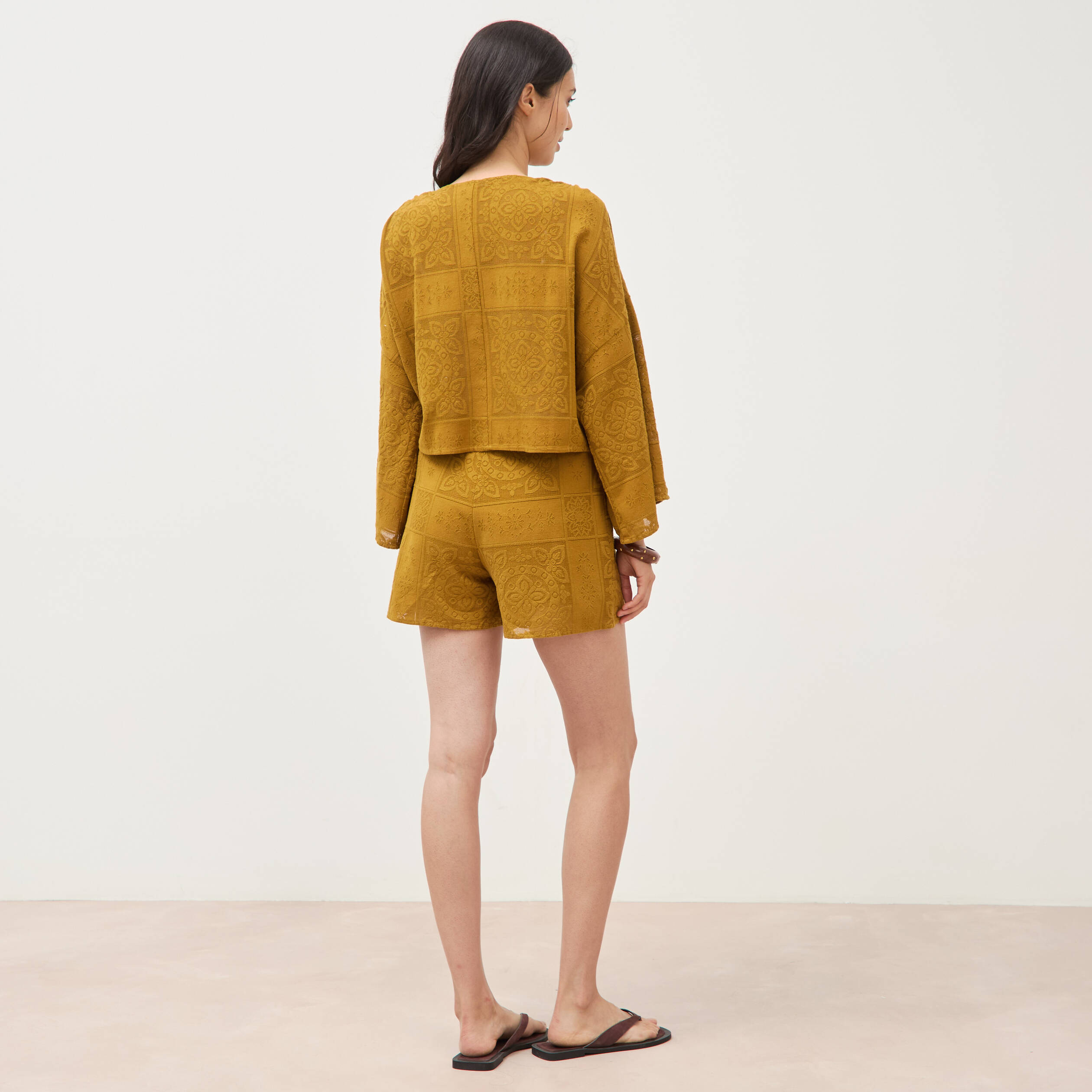 Gilet ajour&eacute; col v manches coude vert olive femme