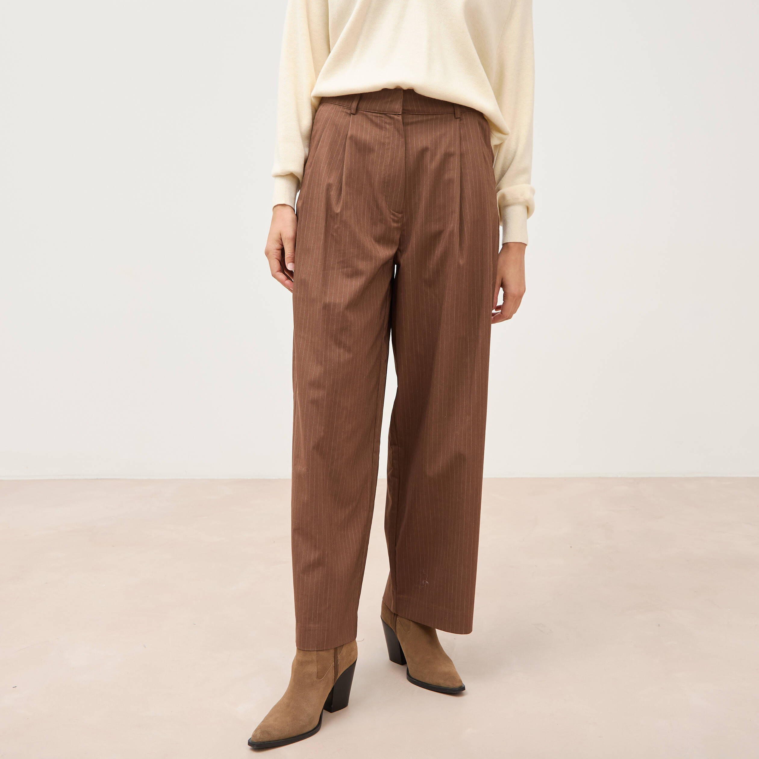 Pantalon large ray&eacute; taille standard marron fonc&eacute; femme