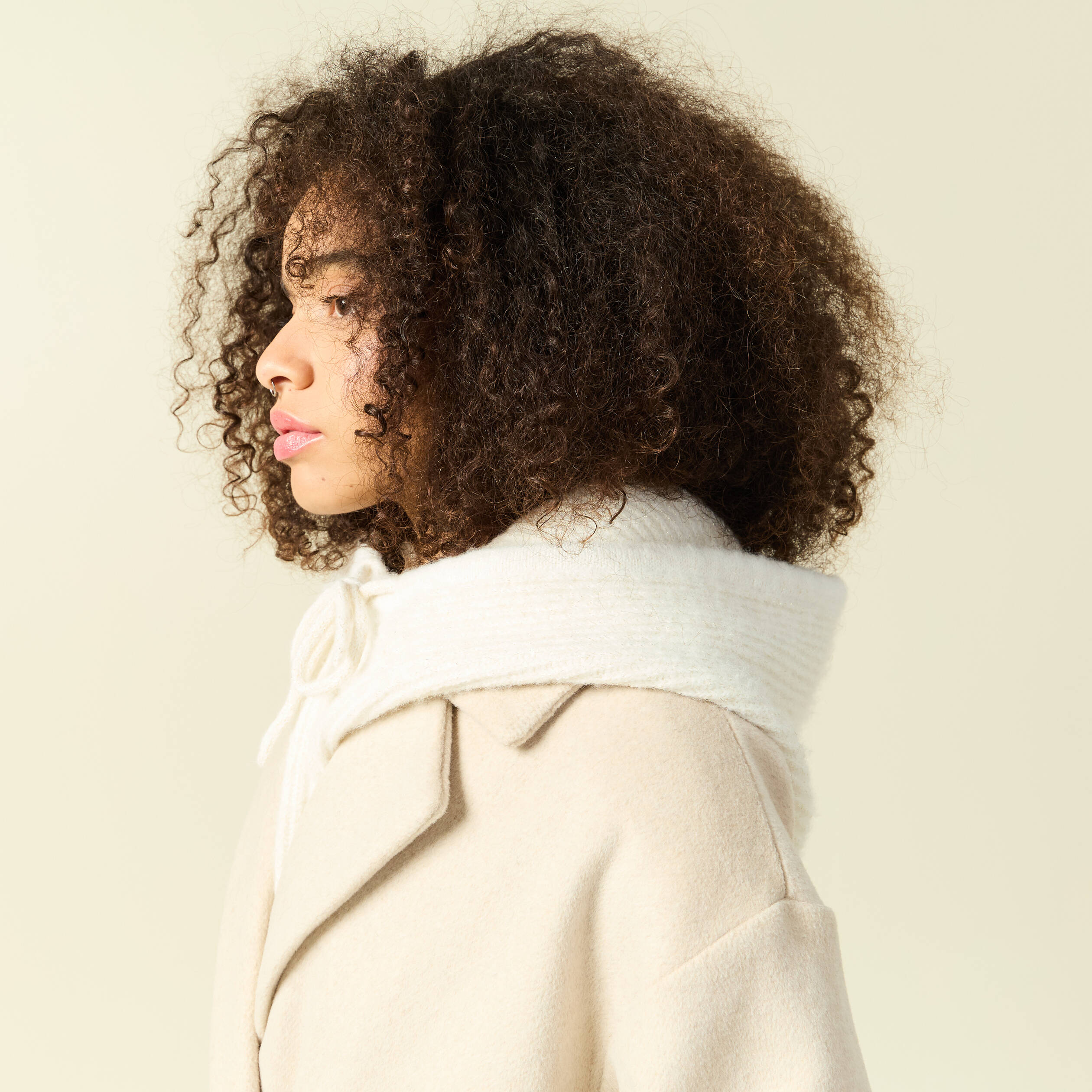 Cagoule tricot&eacute;e ecru femme