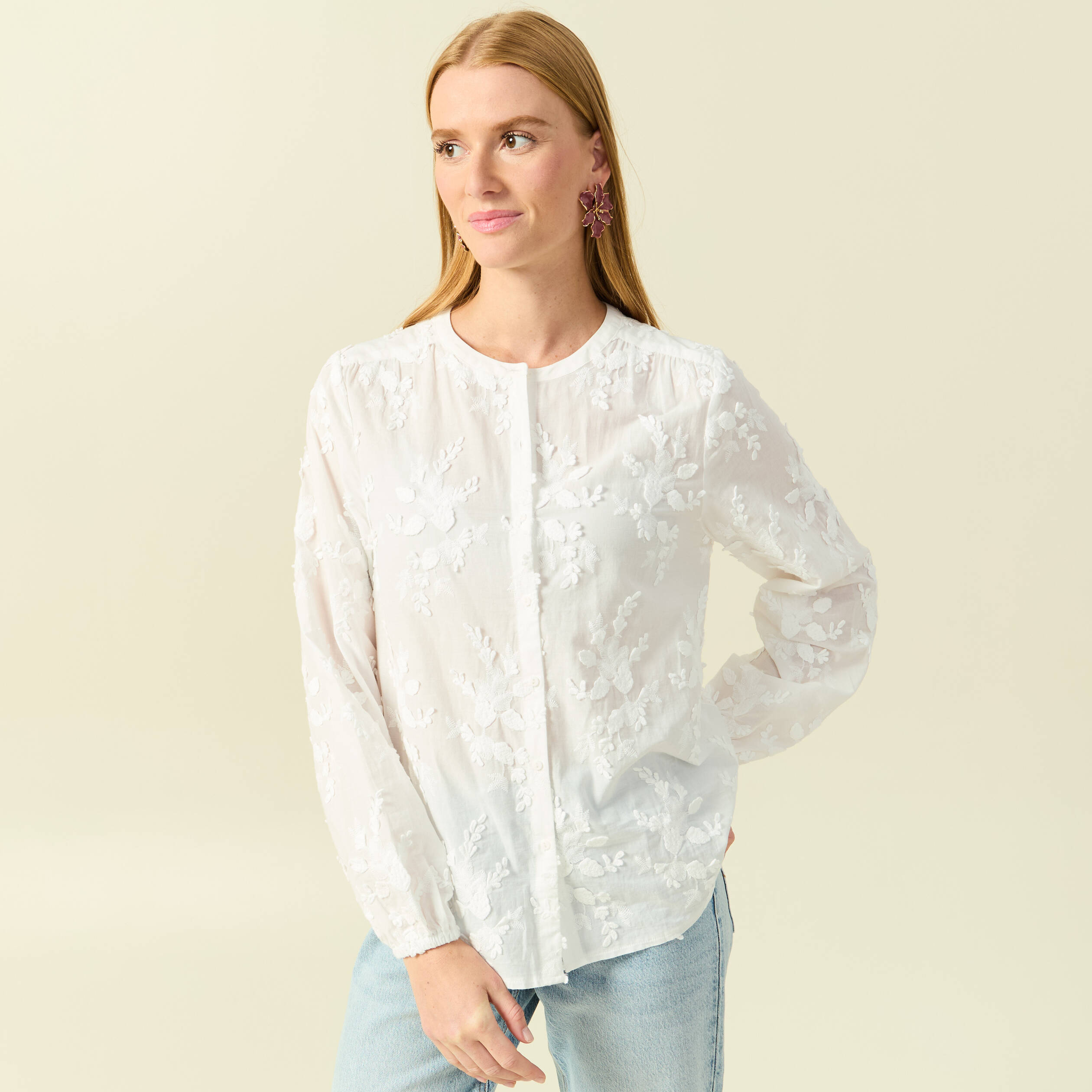 Chemise col rond manches longues brod&eacute;e ecru femme