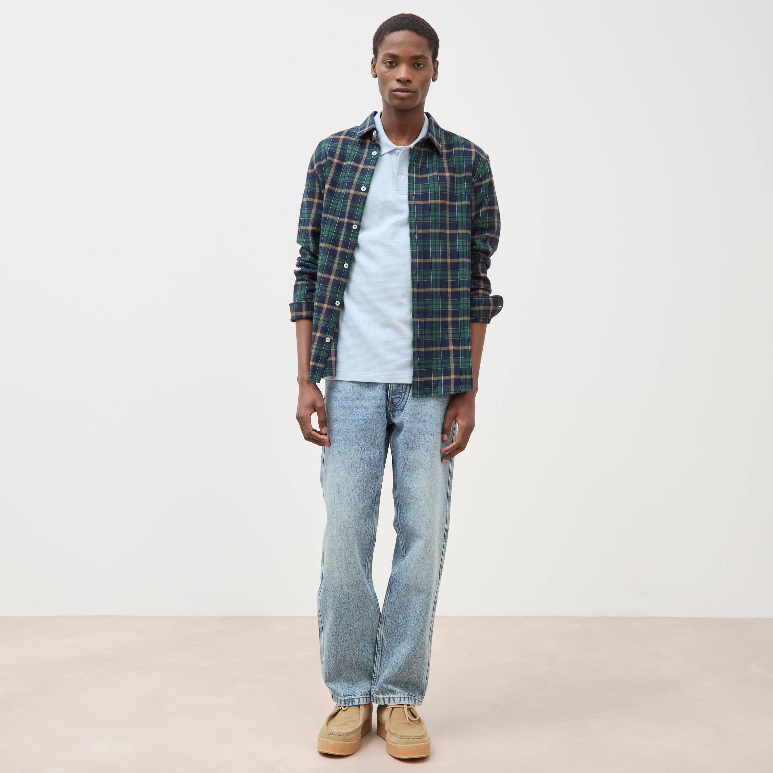 Polo cintr&eacute; en coton manches courtes bleu ciel homme