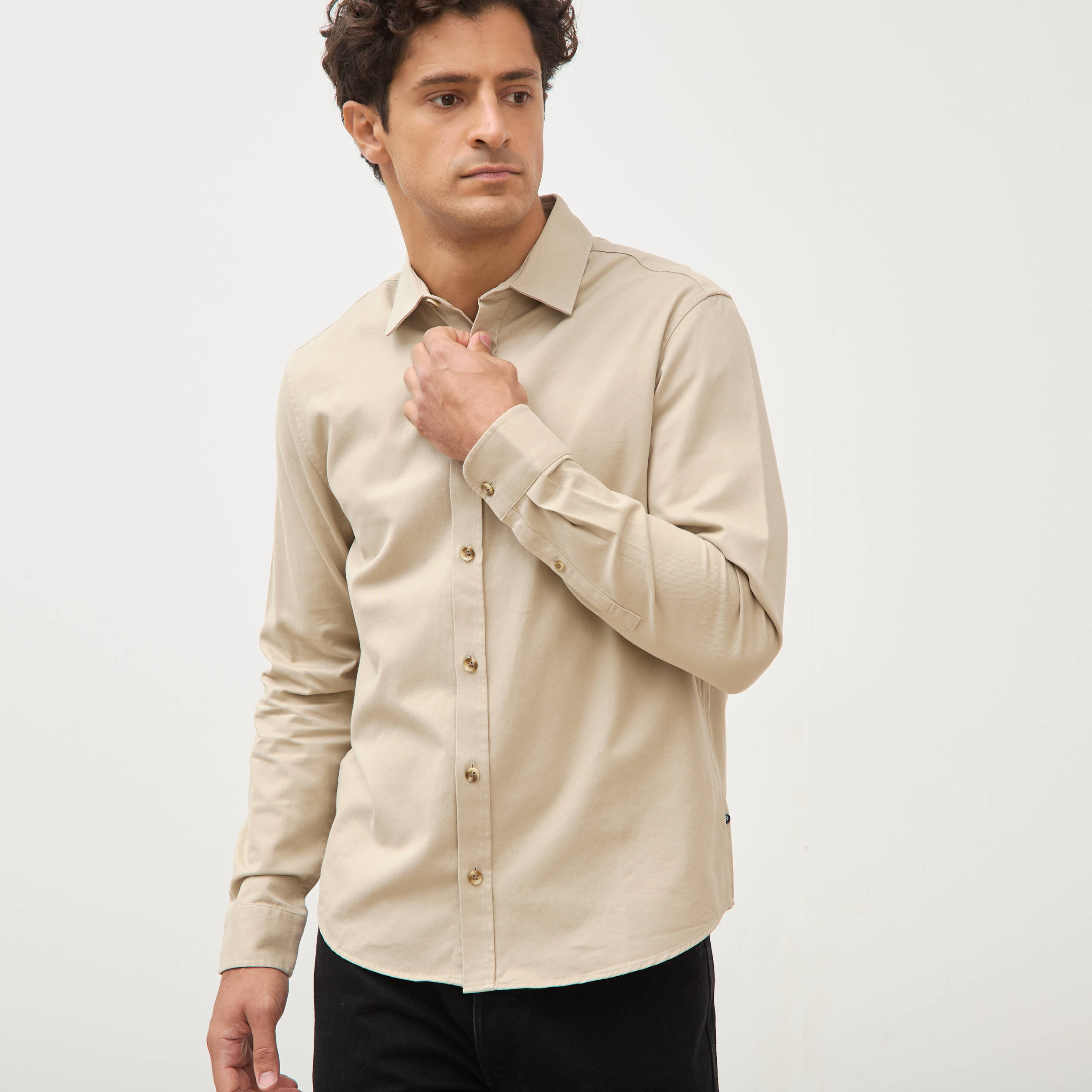 Chemise droite en coton manches longues beige homme