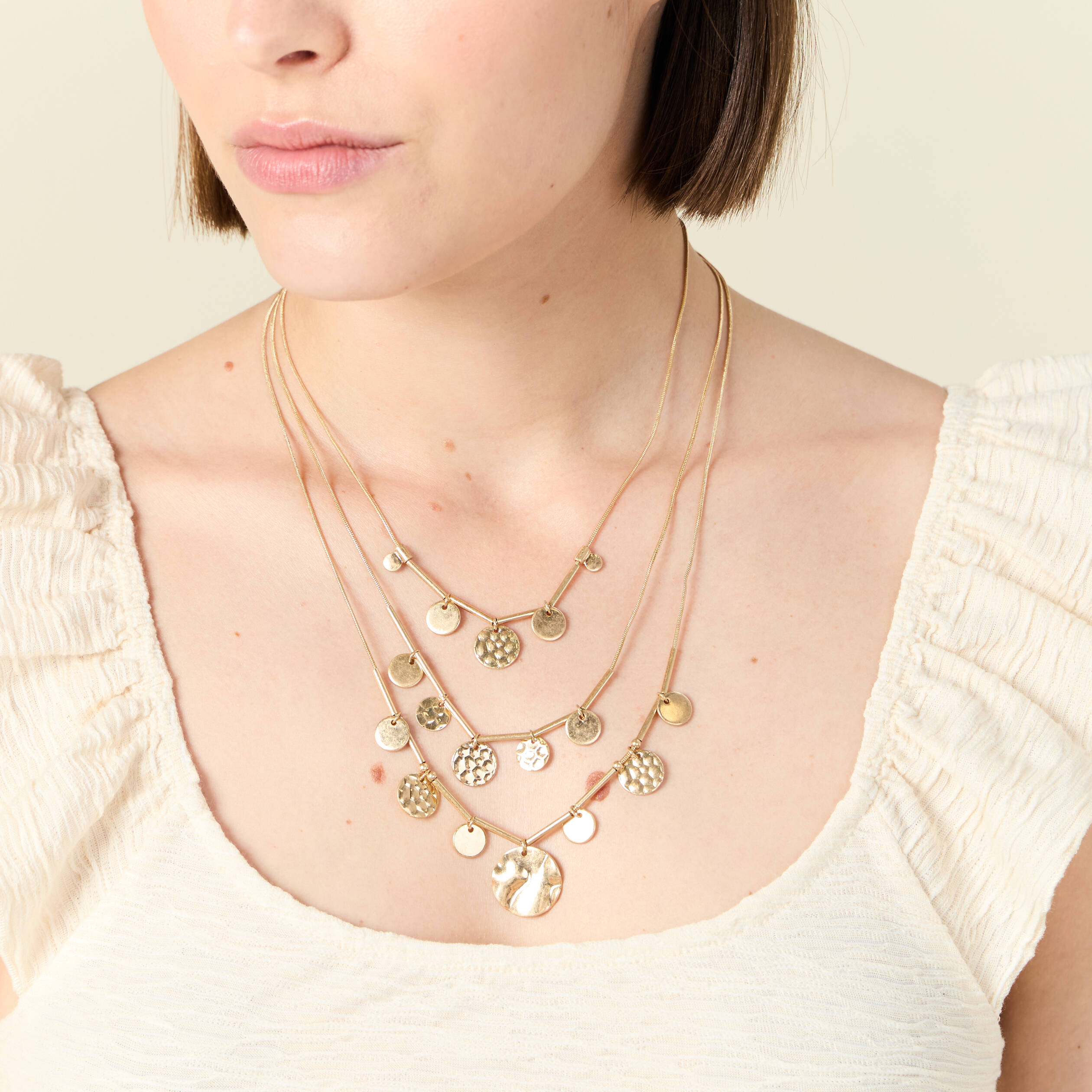 collier multirangs piecettes couleur or femme Collier multirangs piécettes couleur or femme