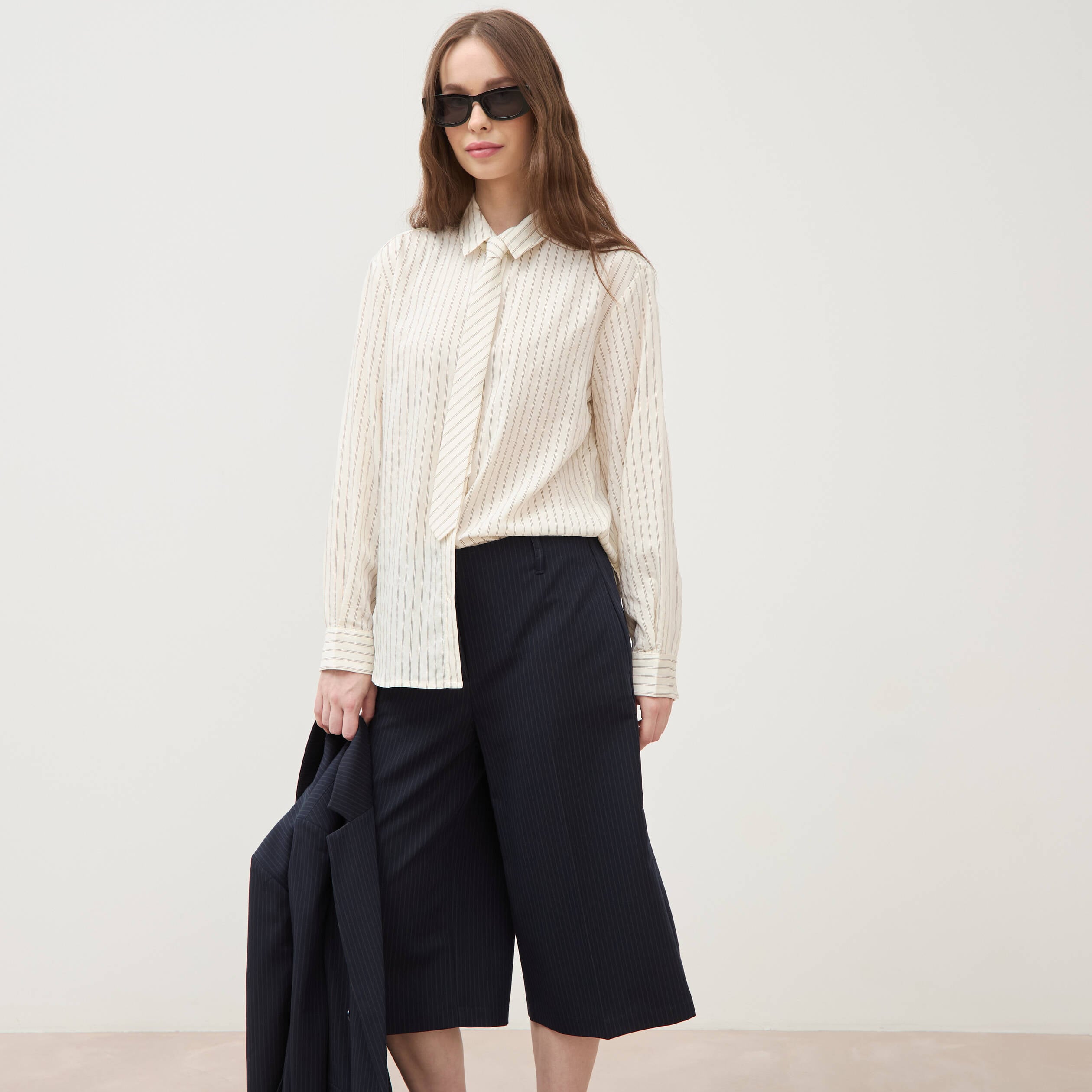 Bermuda large taille haute bleu marine femme