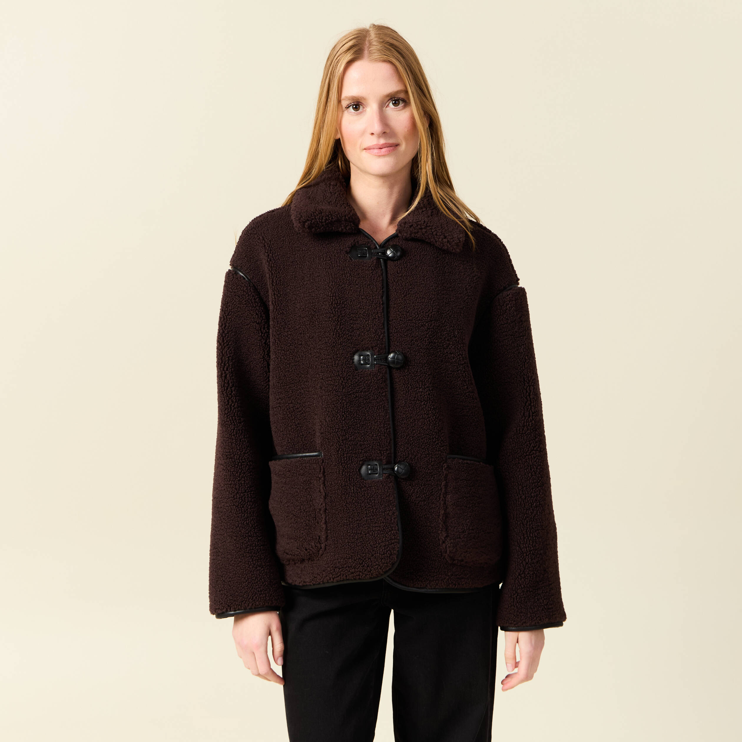 manteau court droit effet polaire marron fonce femme Manteau court droit effet polaire marron foncé femme