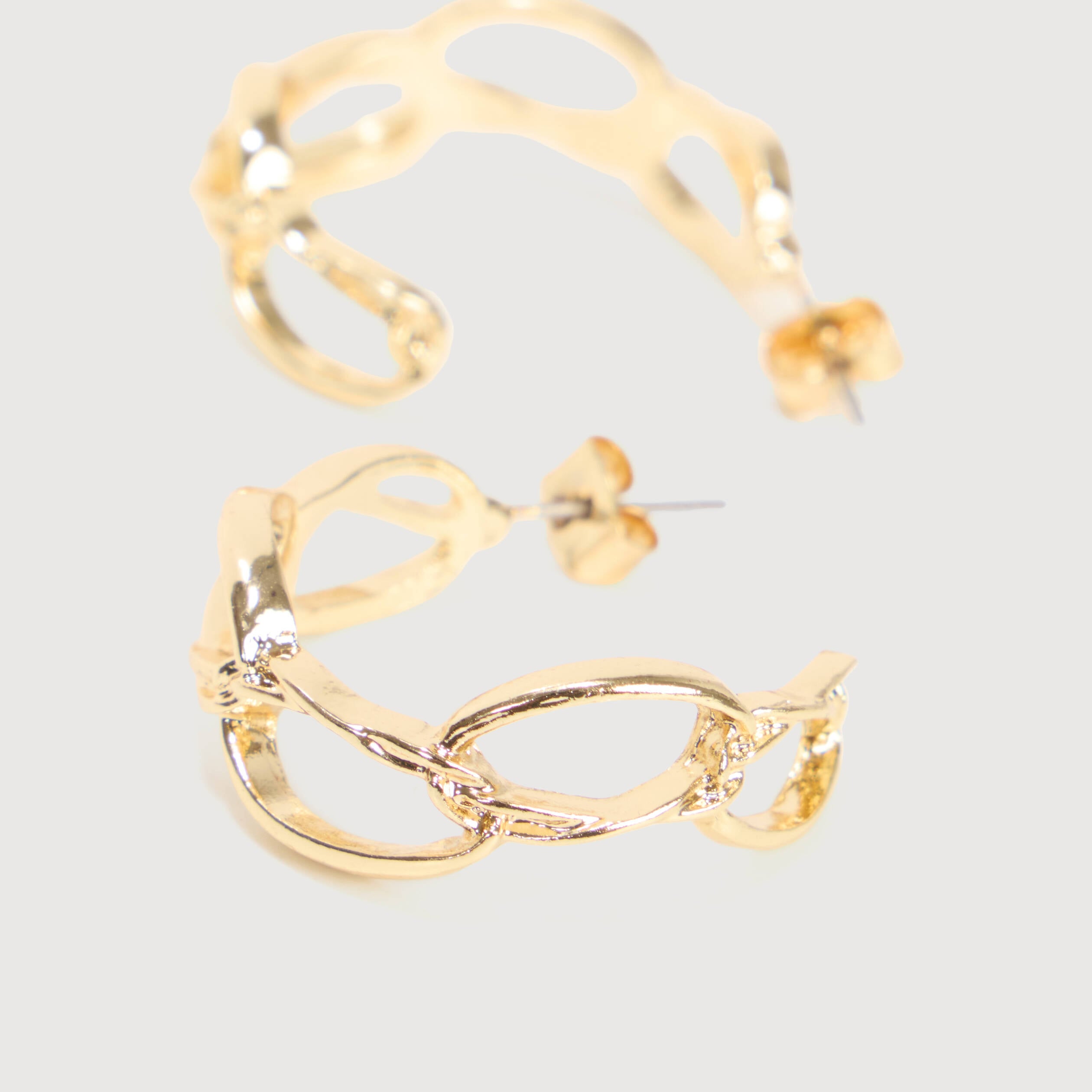 Boucles d'oreilles avec cha&icirc;ne couleur or femme