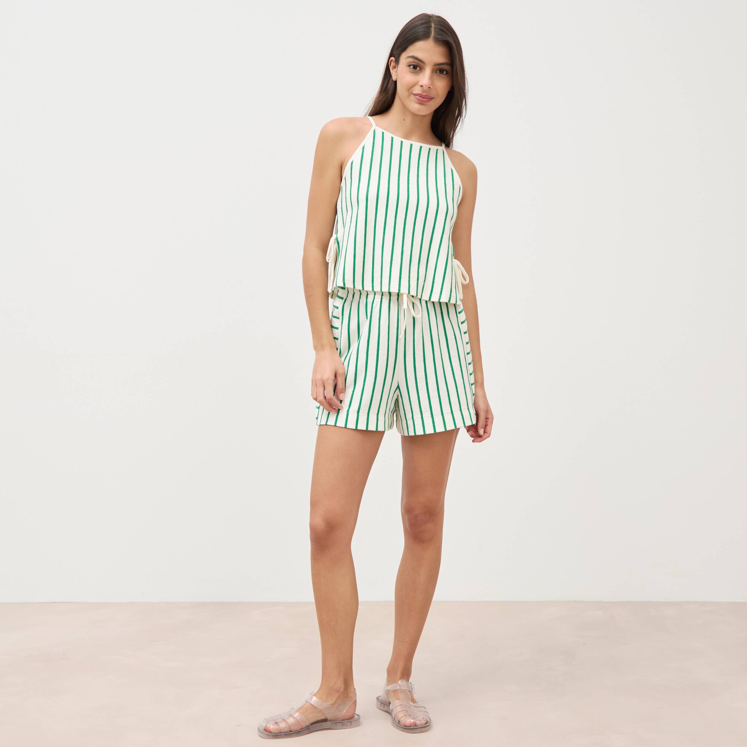 Short taille haute en maille ray&eacute;e vert femme