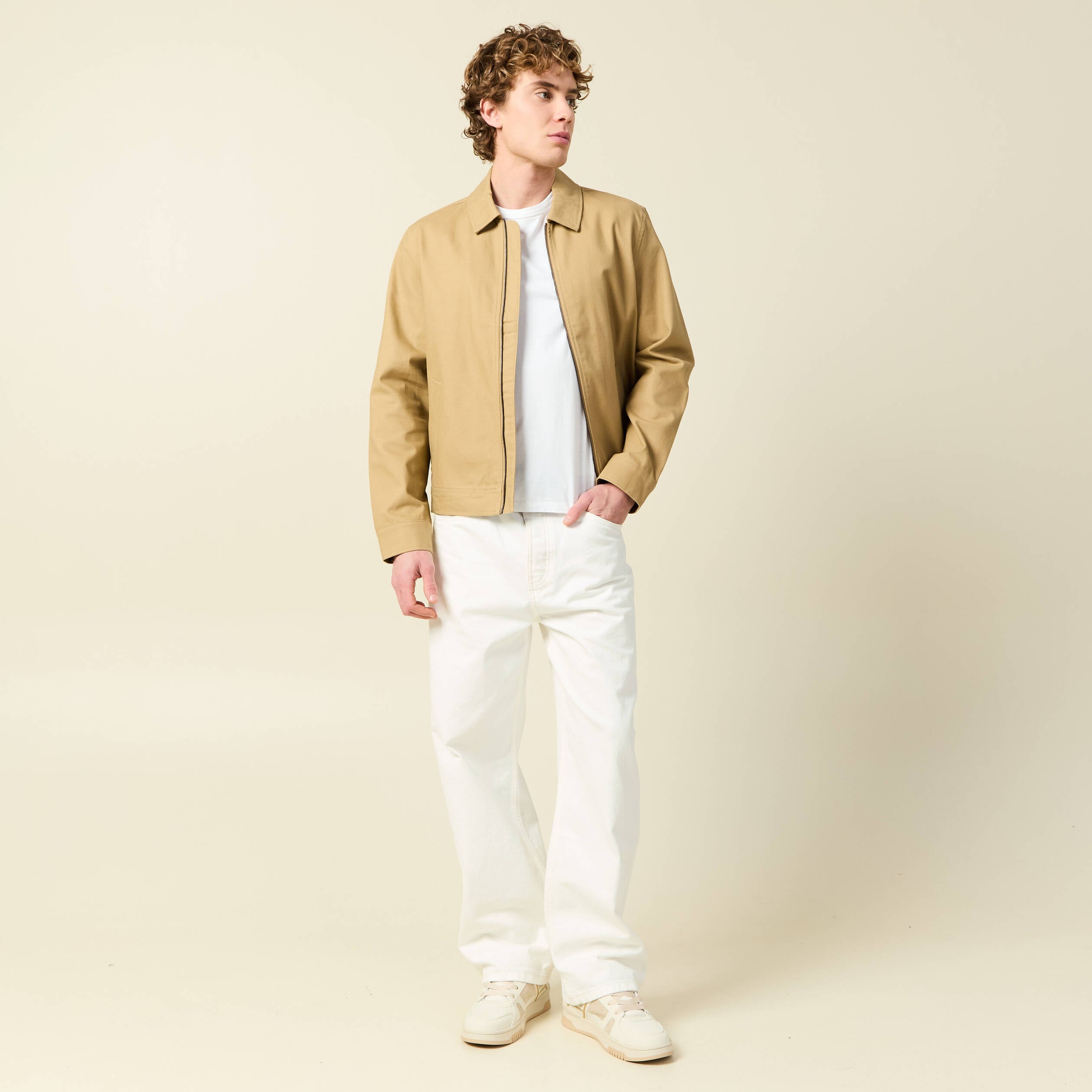 Blouson droit court en coton beige homme