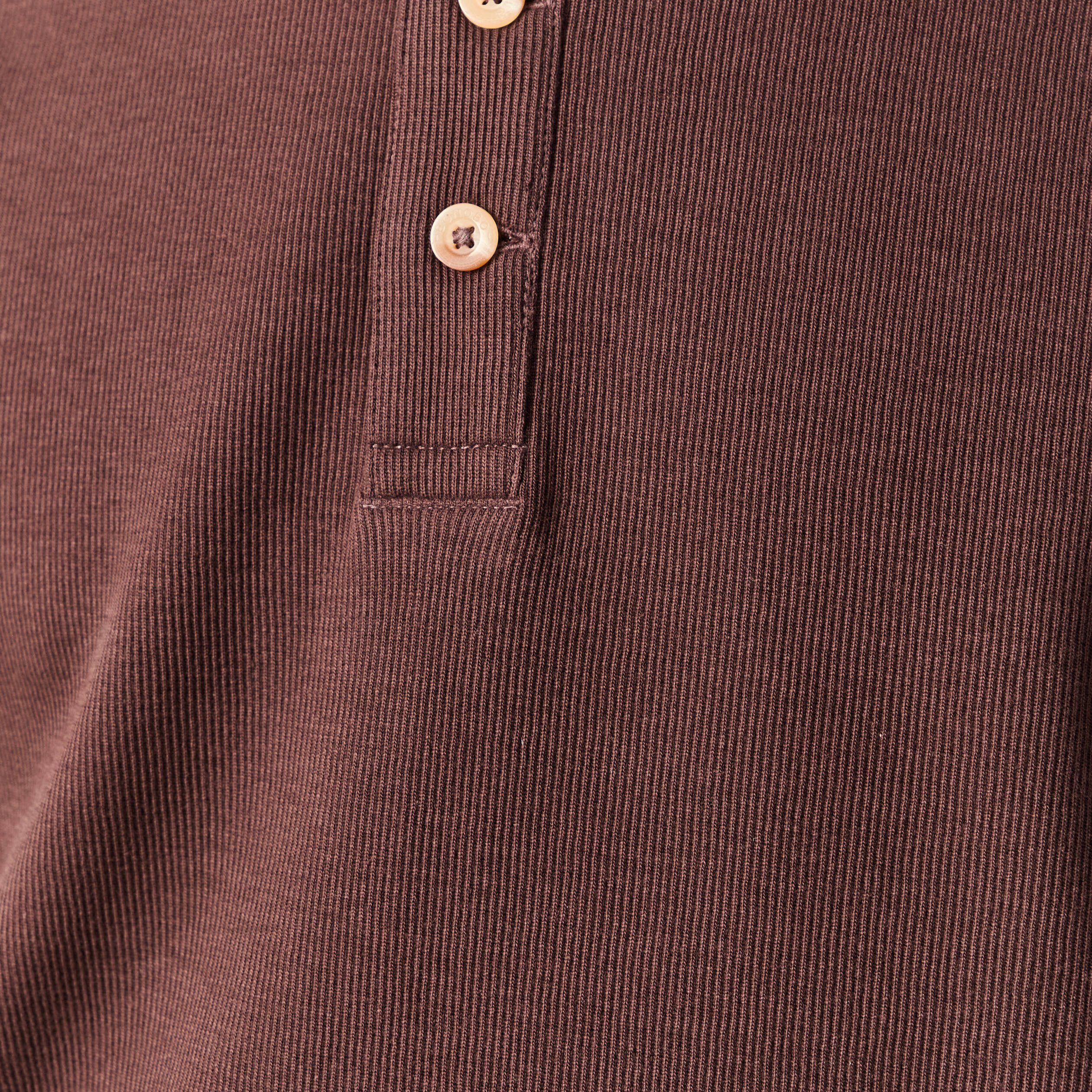 T-shirt cintr&eacute; en coton manches longues marron fonc&eacute; homme