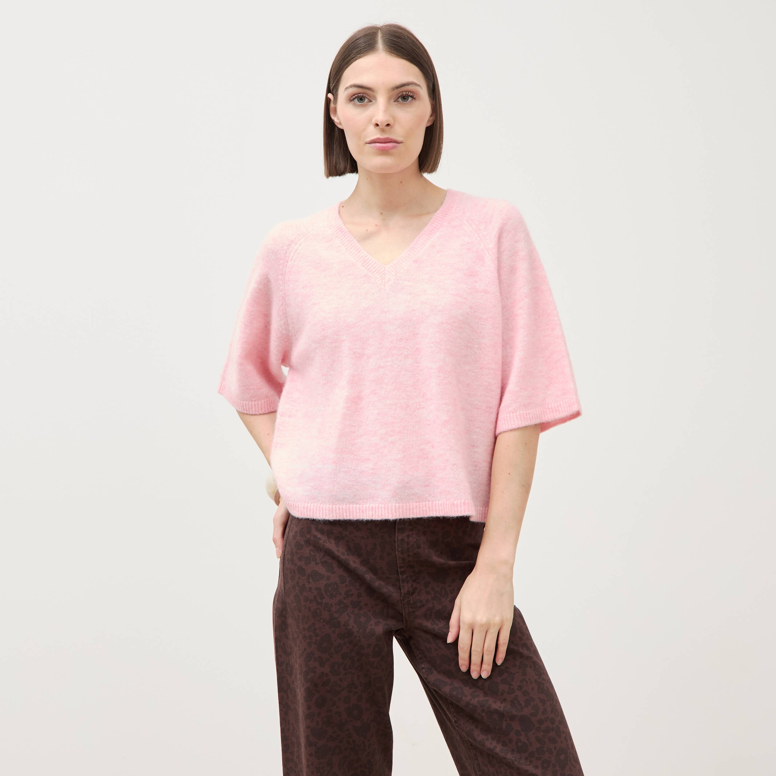 Pull droit court col v manches courtes rose clair femme