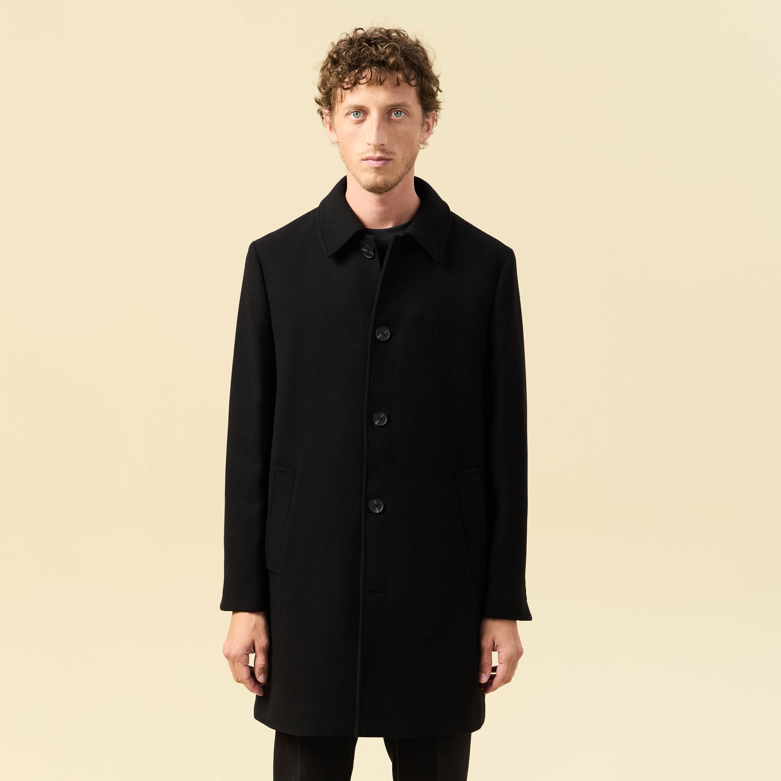 Manteau droit long manches longues noir homme