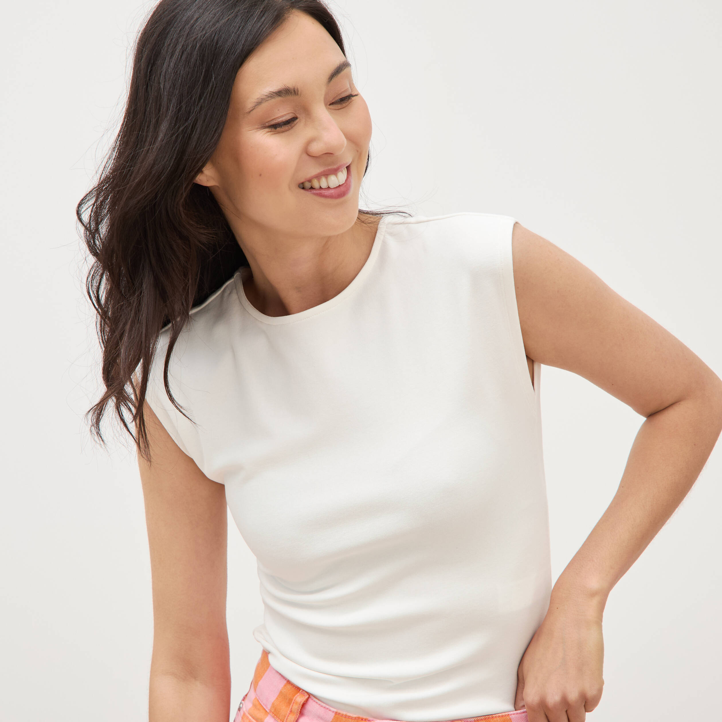 Body ajust&eacute; col rond manches d&eacute;bardeur ecru femme