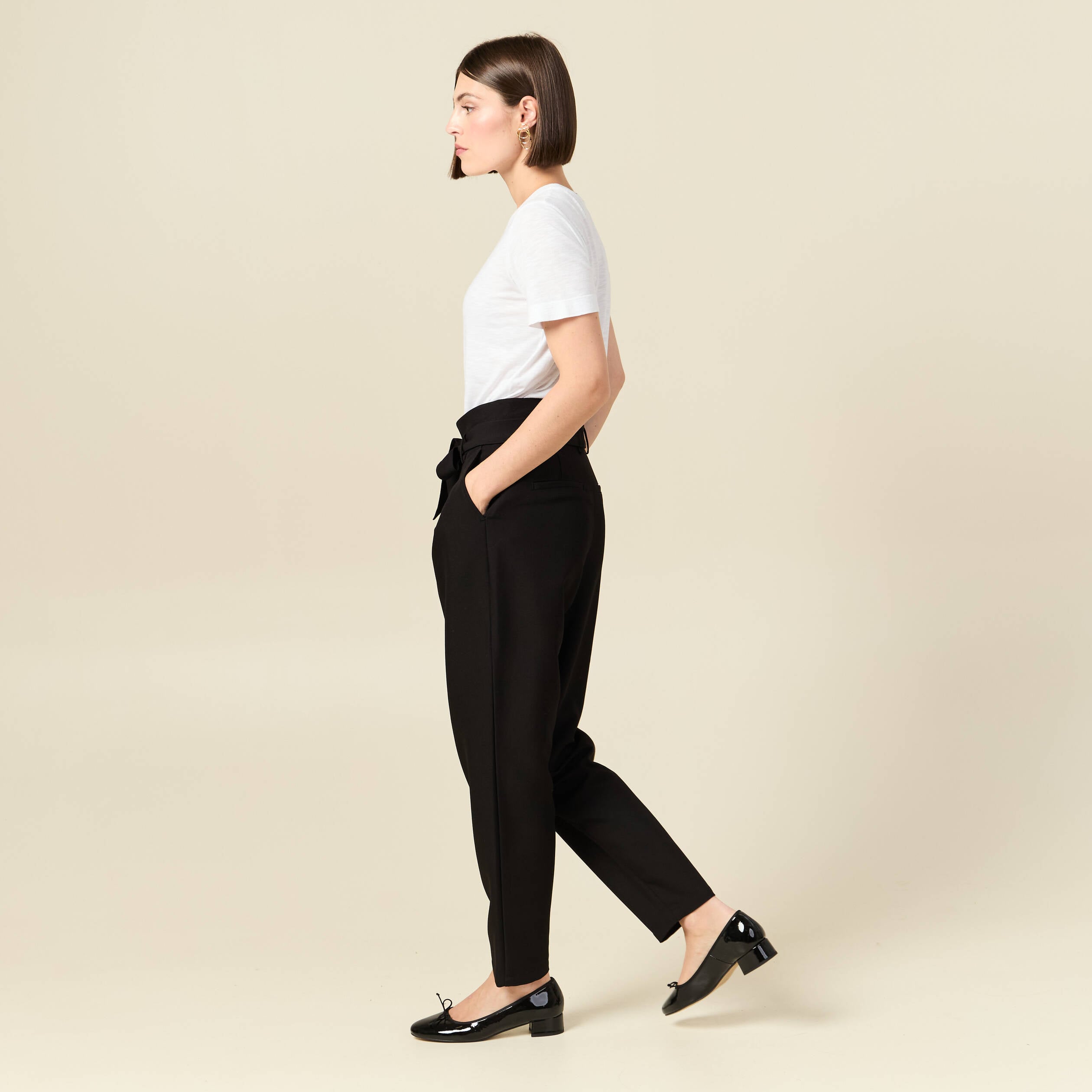 Pantalon carotte taille haute noir femme