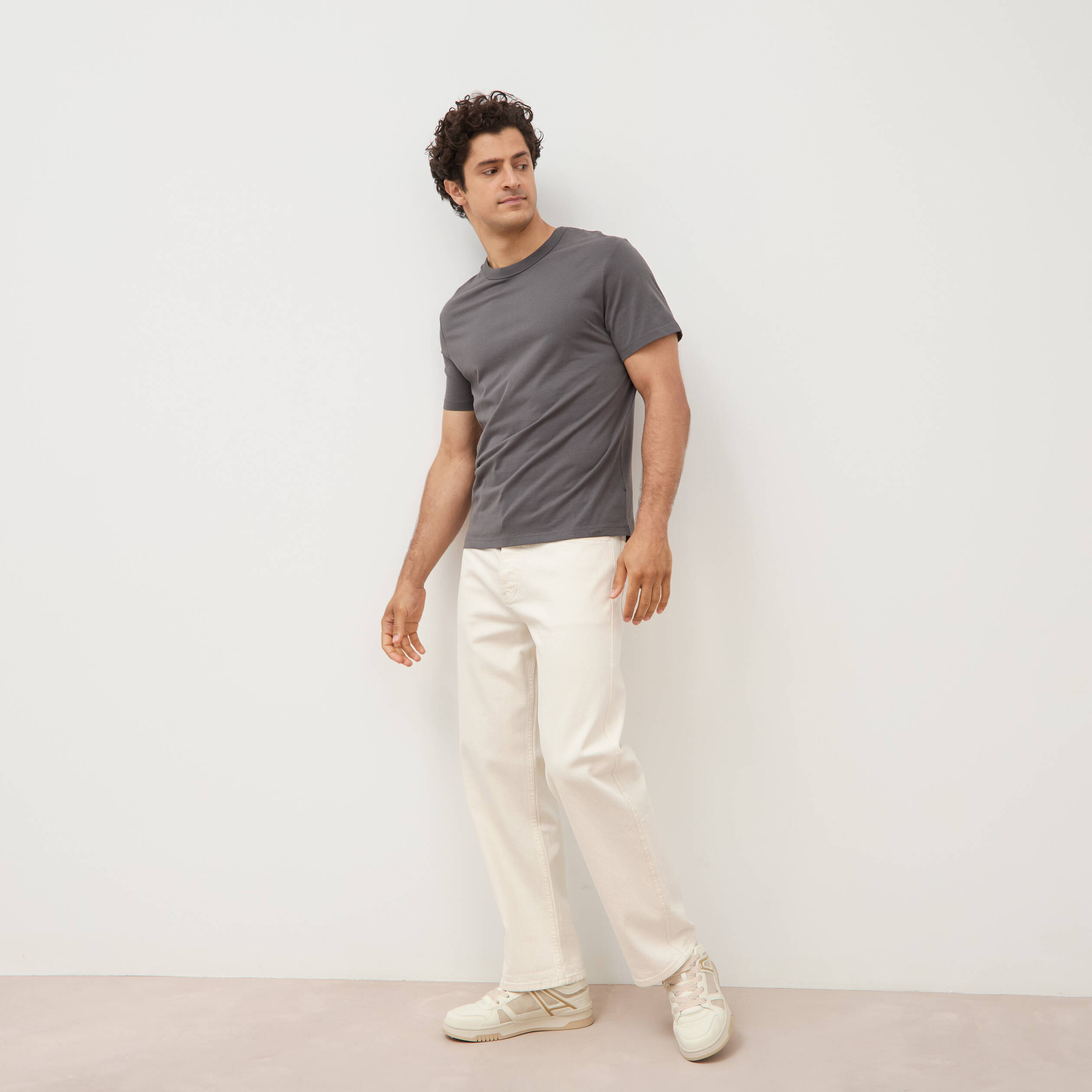 T-shirt en coton manches courtes gris fonc&eacute; homme