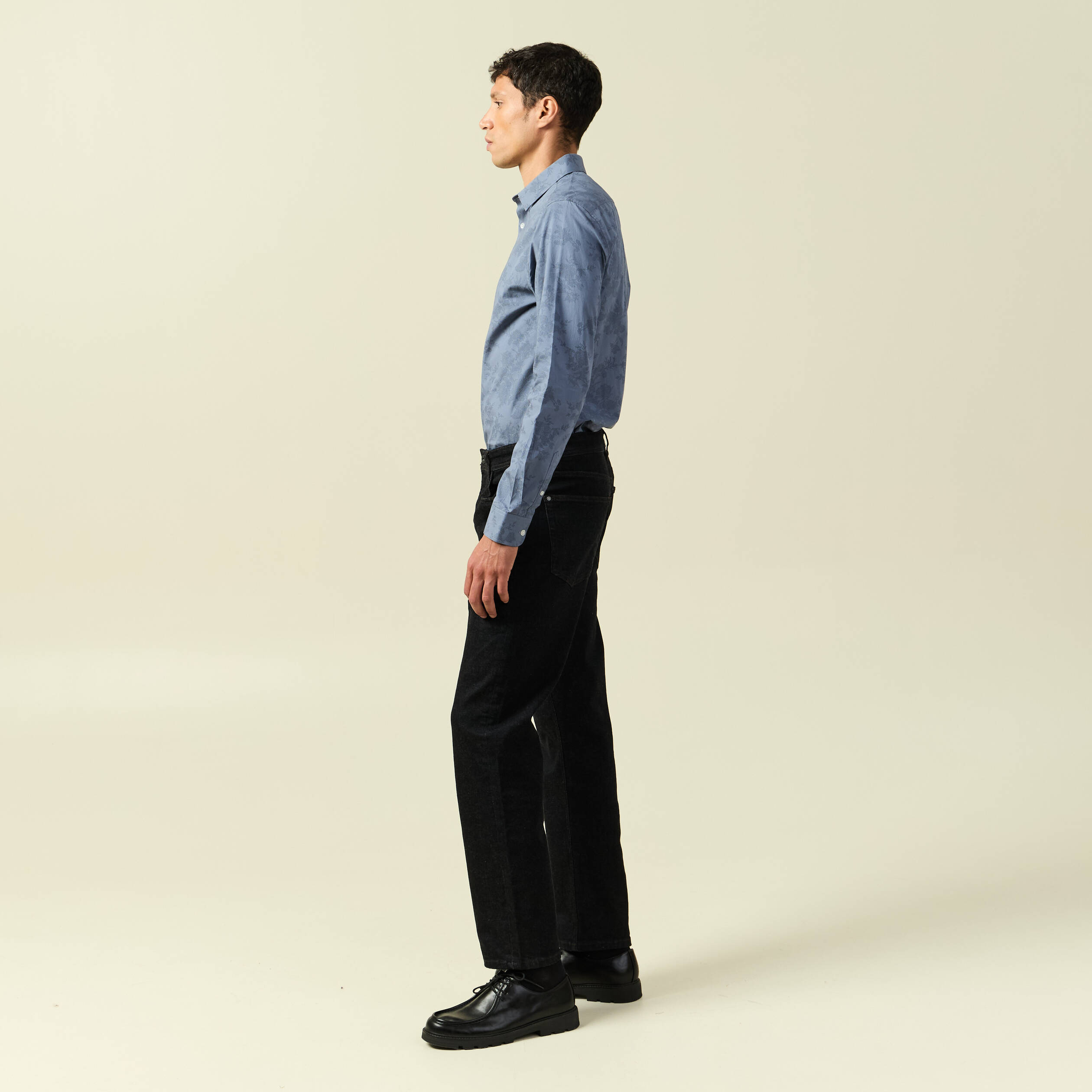 Chemise cintr&eacute;e en coton manches longues bleu homme