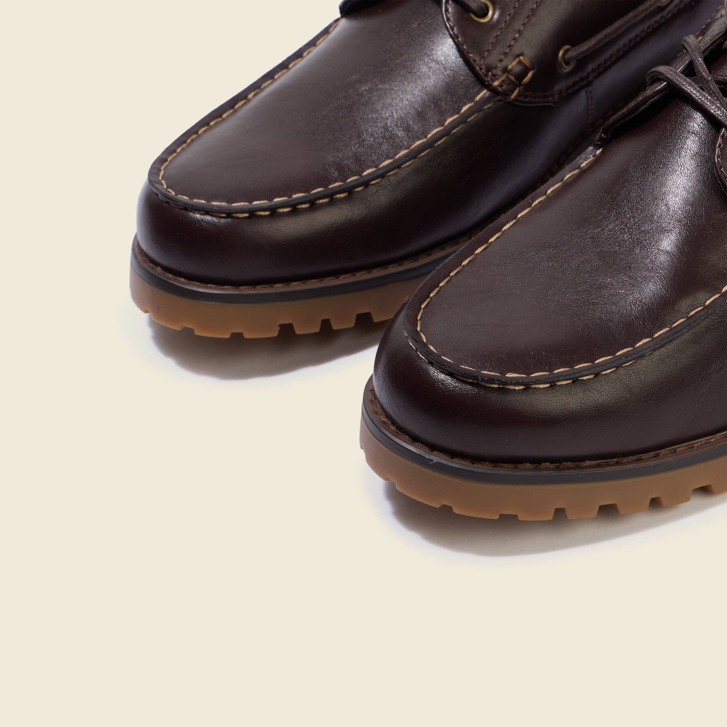 Mocassins &agrave; lacets marron fonc&eacute; homme