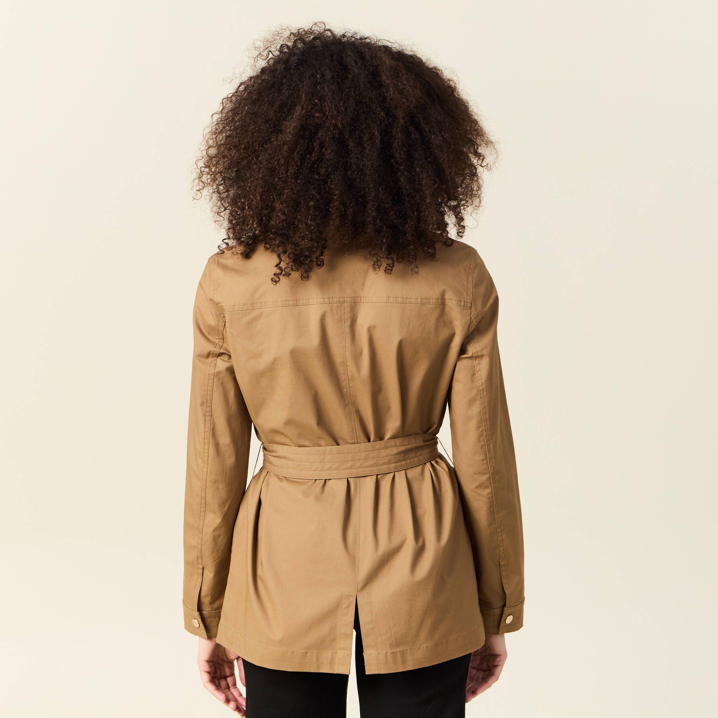 veste saharienne cintree vert kaki femme Veste saharienne cintrée vert kaki femme