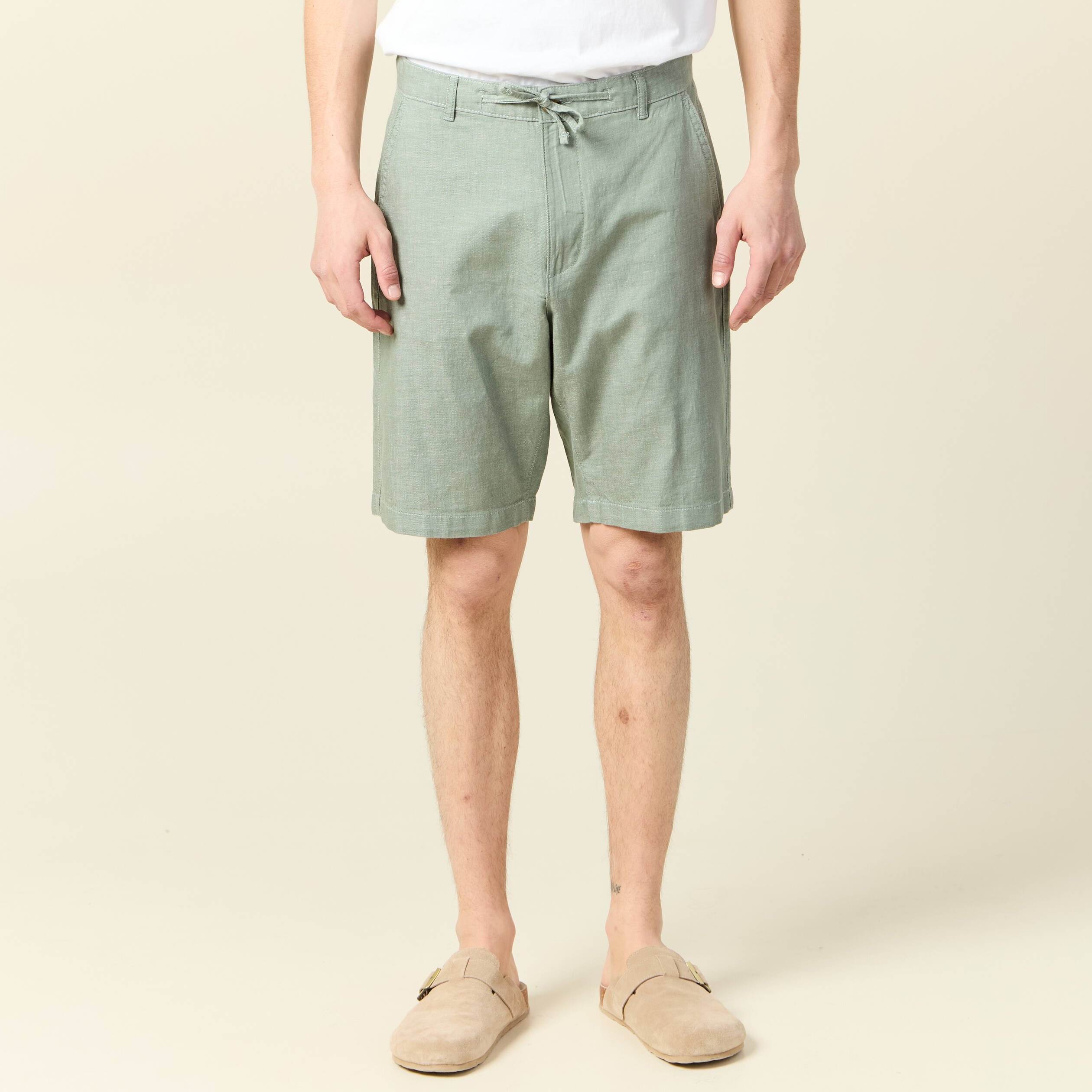 bermuda droit vert olive homme Bermuda droit vert olive homme