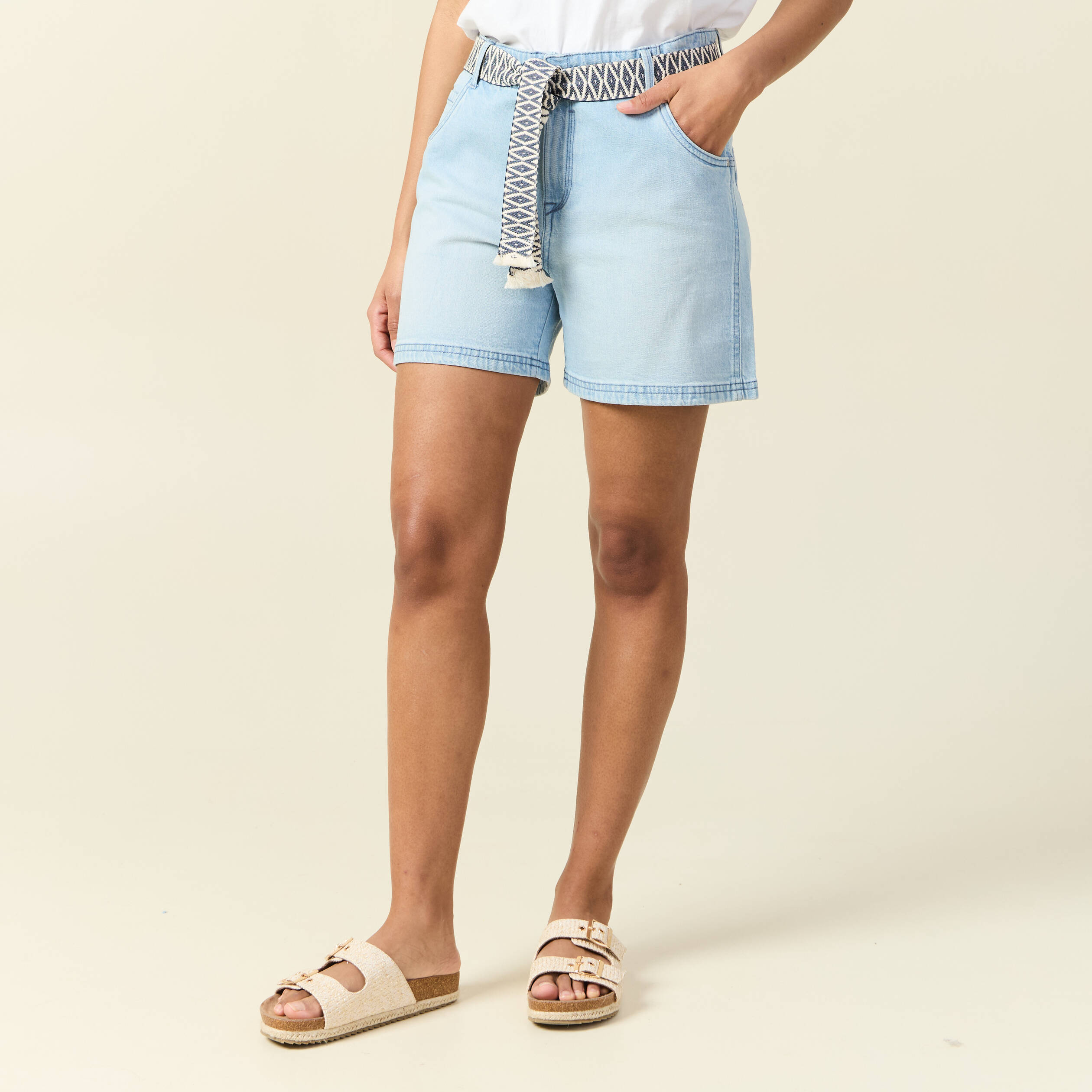short boyfriend ceinture jean denim bleach femme Short boyfriend ceinturé jean denim bleach femme
