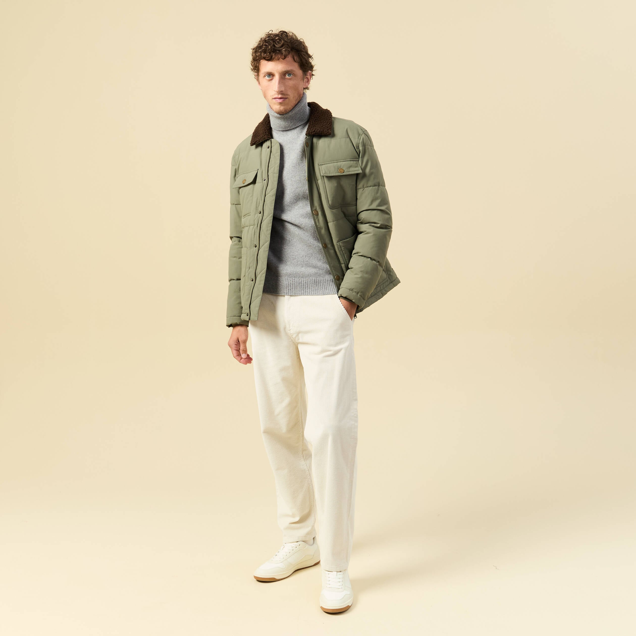 Pull droit col montant gris homme
