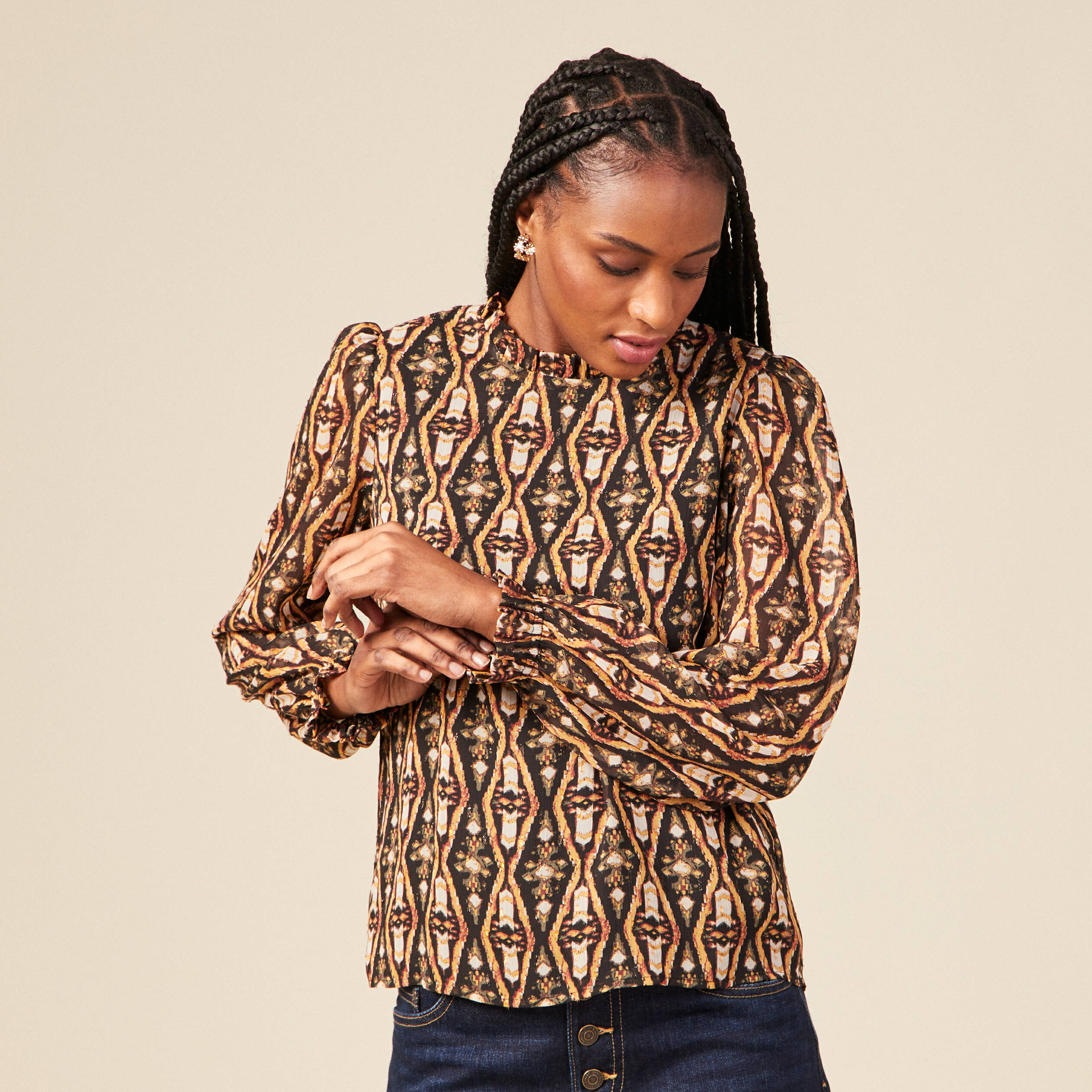 Blouse cintr&eacute;e manches longues col rond camel femme