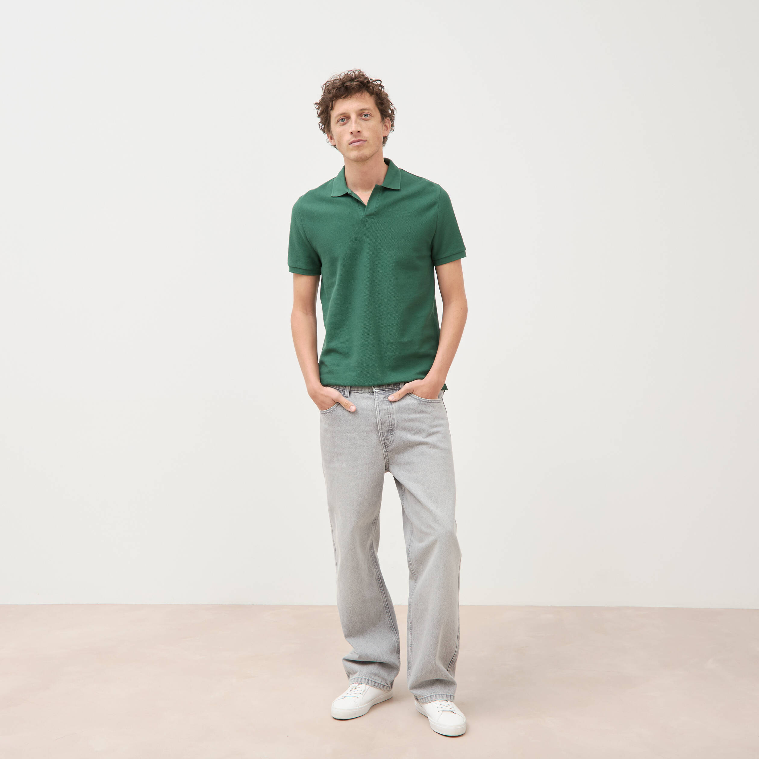 Polo cintr&eacute; manches courtes en coton vert homme