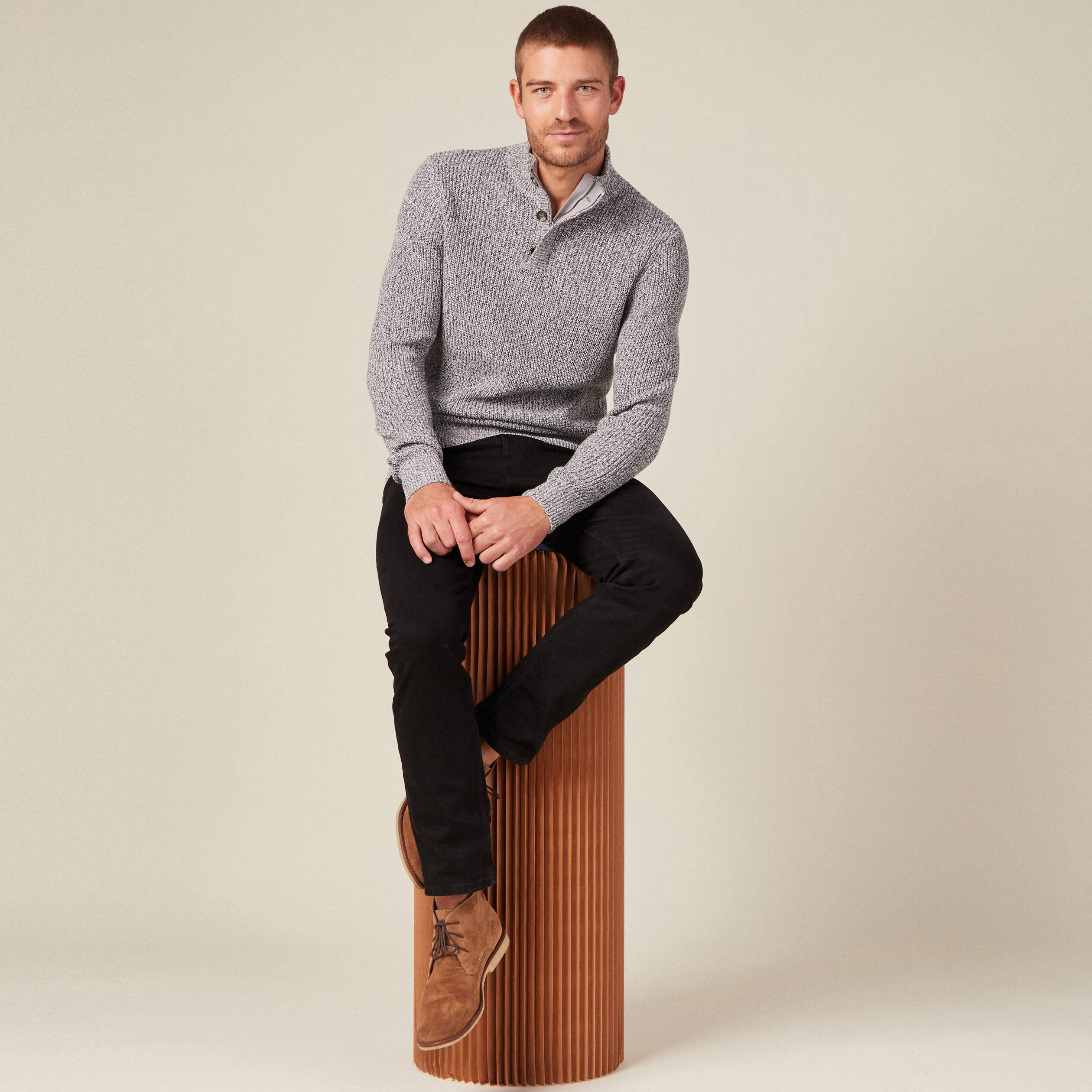 Pull manches longues gris fonc&eacute; homme
