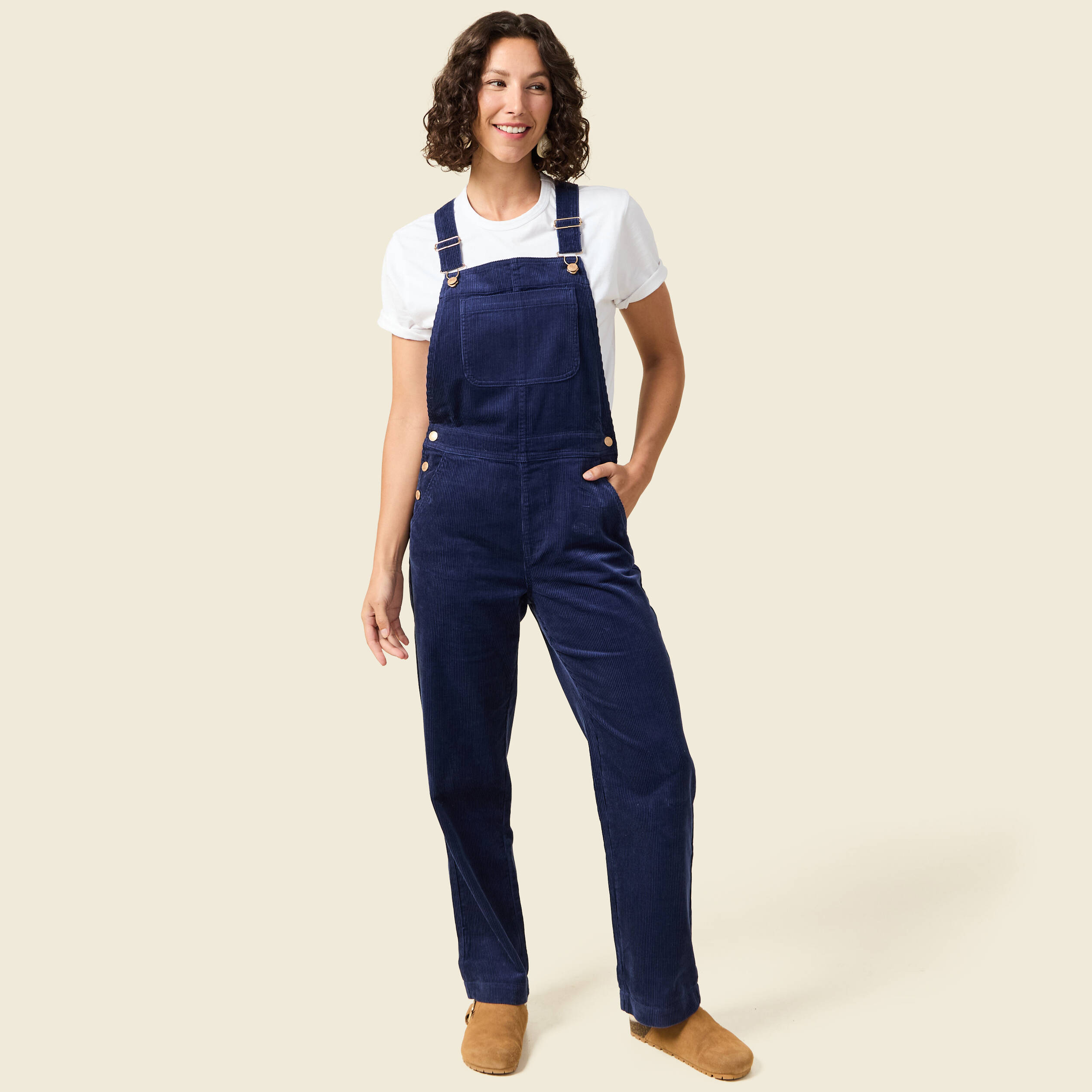 Combinaison salopette en velours c&ocirc;tel&eacute; bleu marine femme