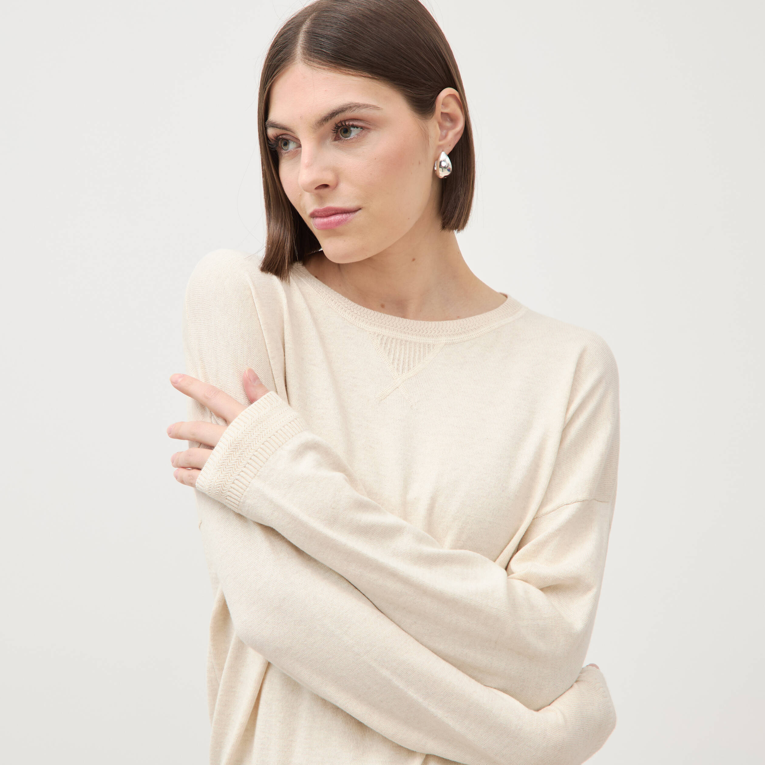 Pull oversize col rond manches longues creme femme