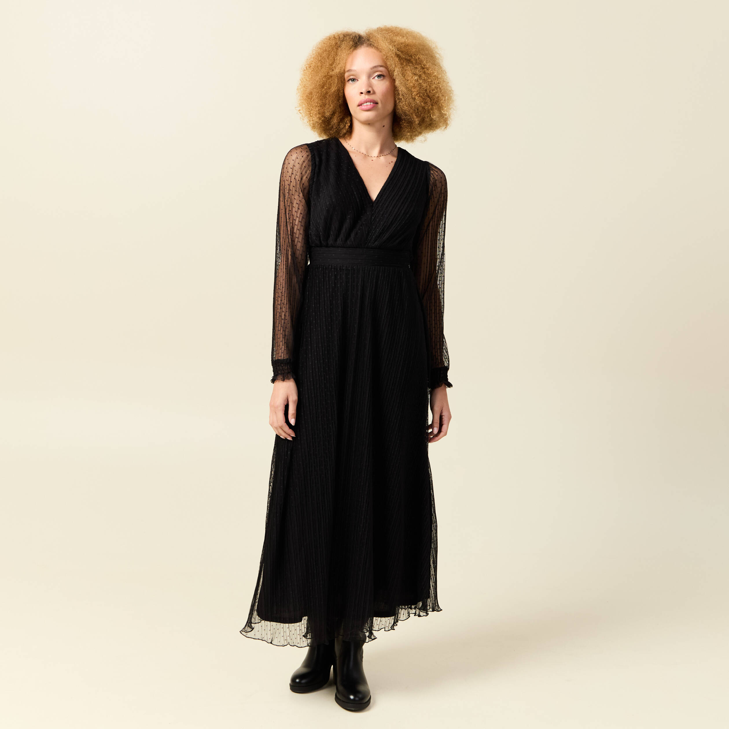 Robe manches longues en voile doubl&eacute;e noir femme