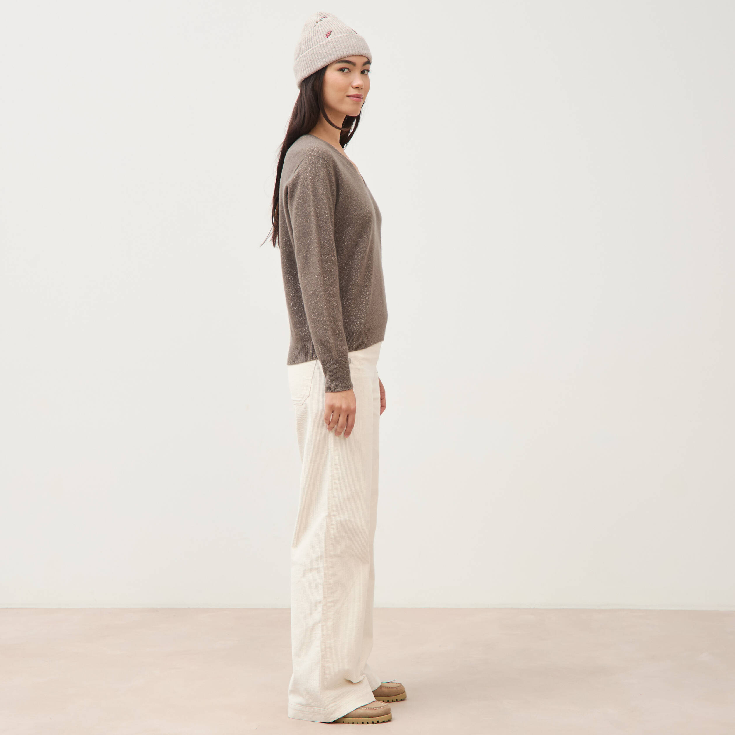 Pull droit col v manches longues taupe femme