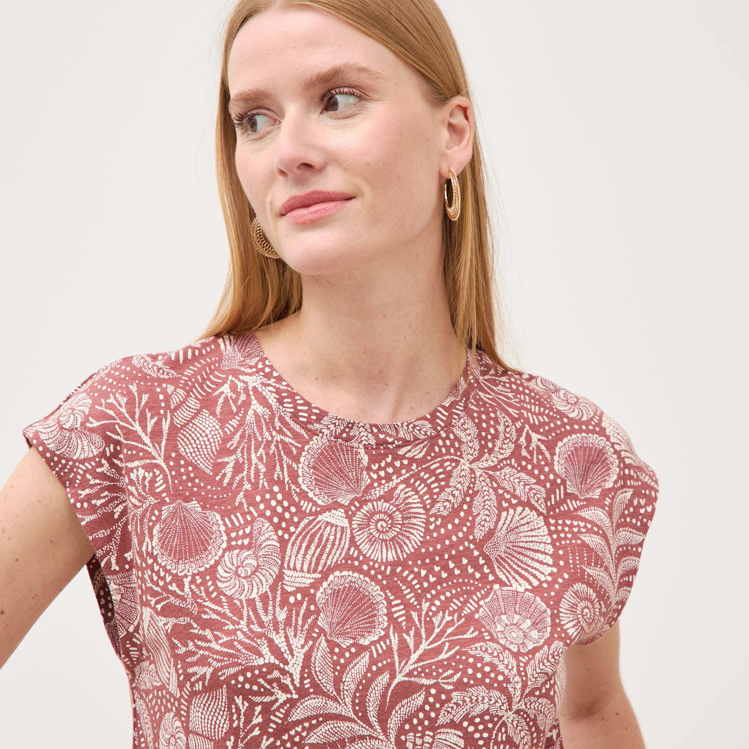 T-shirt sans manches col rond marron cognac femme