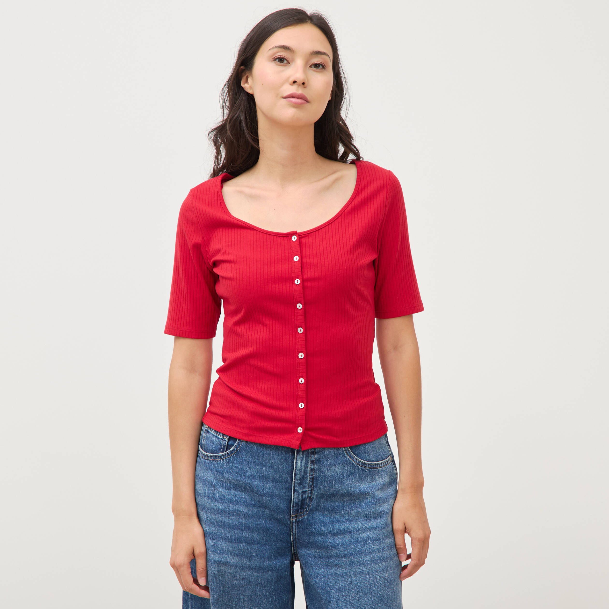 T-shirt c&ocirc;tel&eacute; ajust&eacute; manches courtes rouge femme