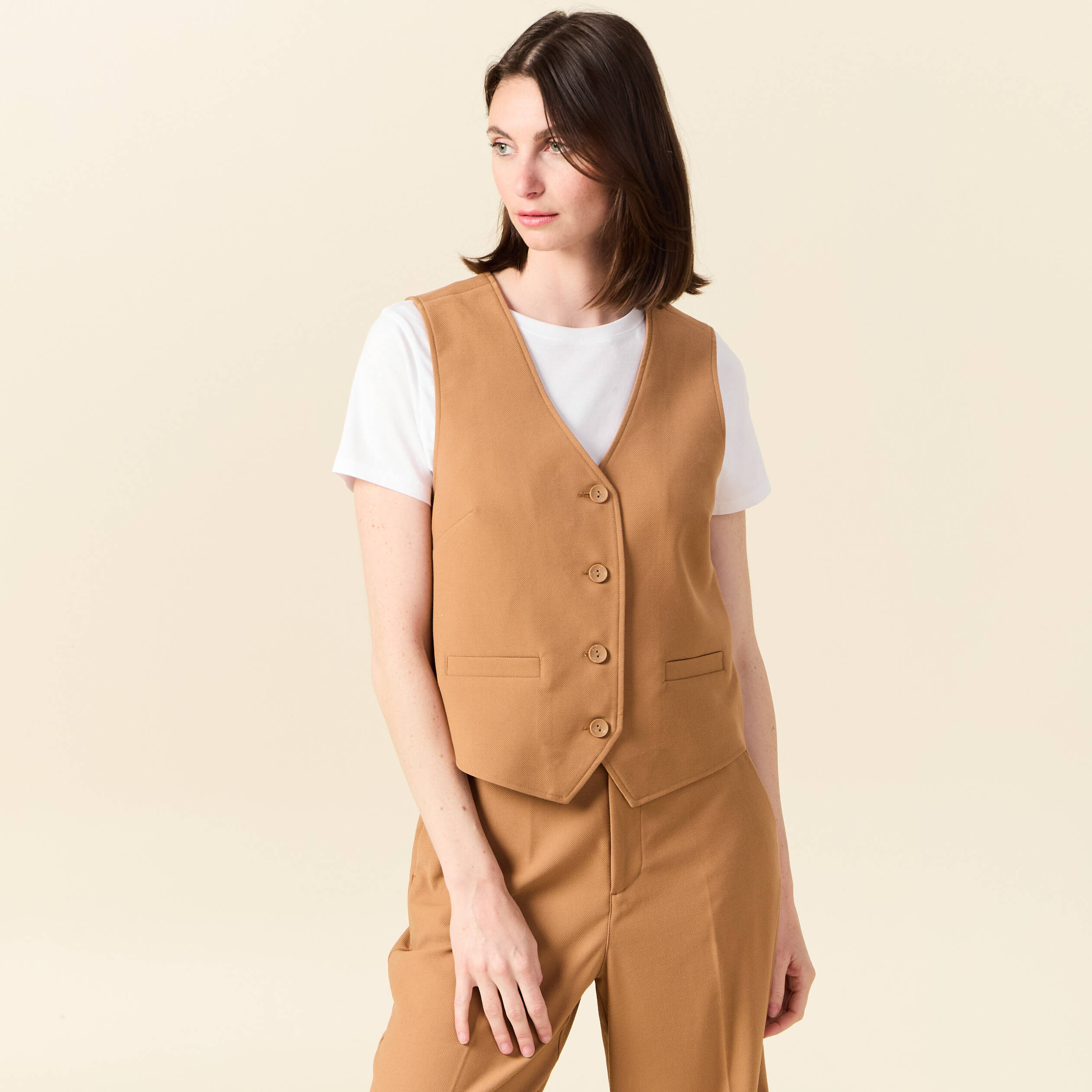 Gilet ajust&eacute; sans manches doubl&eacute; beige femme