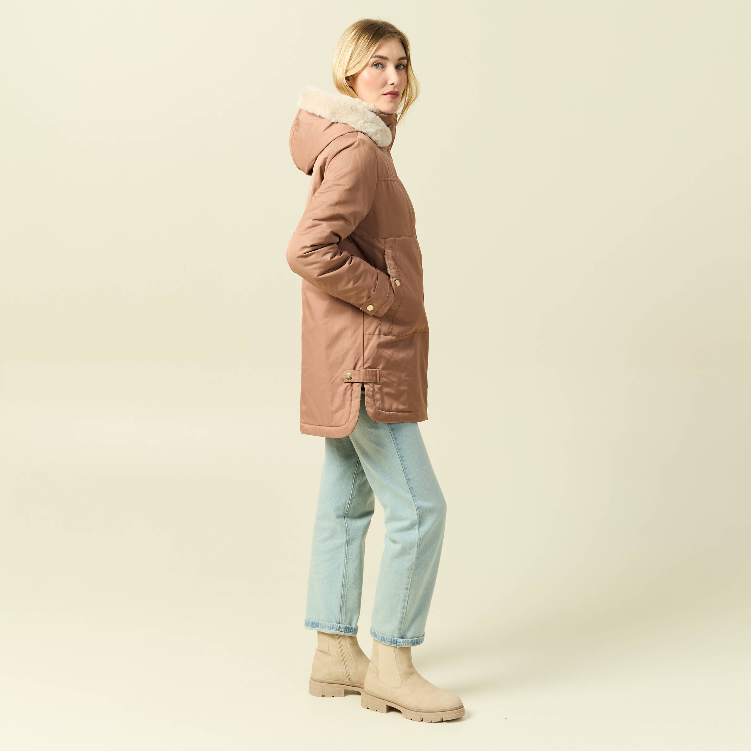 Parka droite &agrave; capuche marron clair femme
