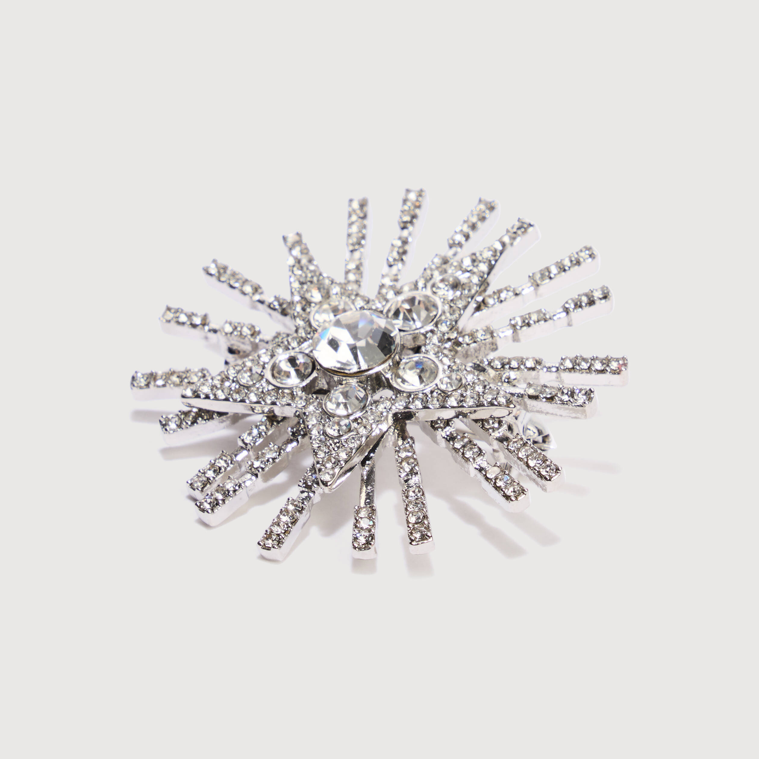 Broche avec strass couleur argent femme