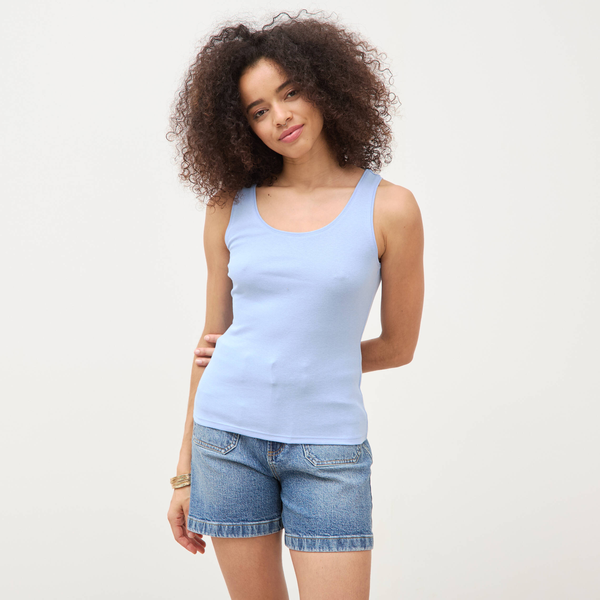 D&eacute;bardeur cintr&eacute; d&eacute;collet&eacute; sans manches bleu clair femme