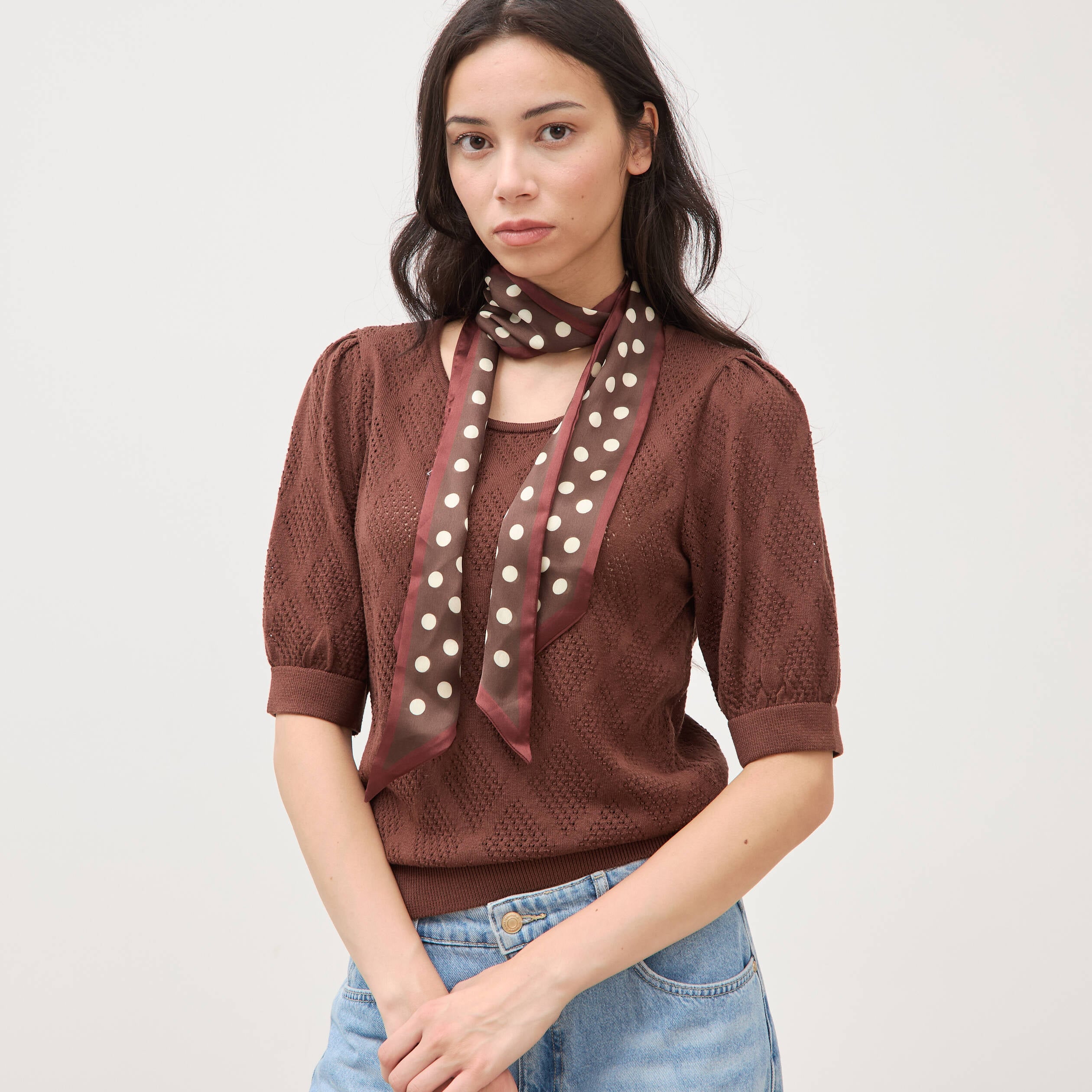 Pull ajour&eacute; droit court manches courtes marron fonc&eacute; femme