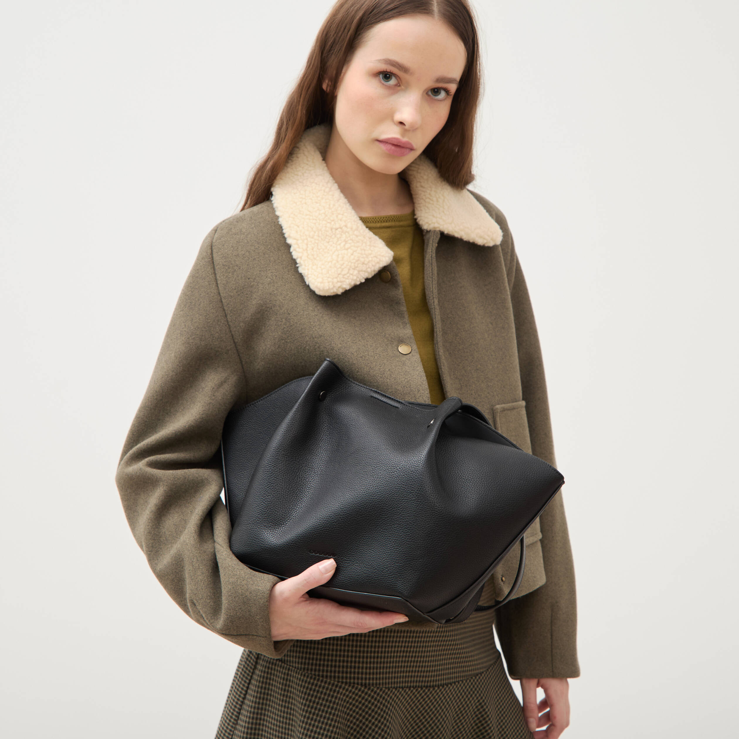 Cabas sac bandouli&egrave;re noir femme