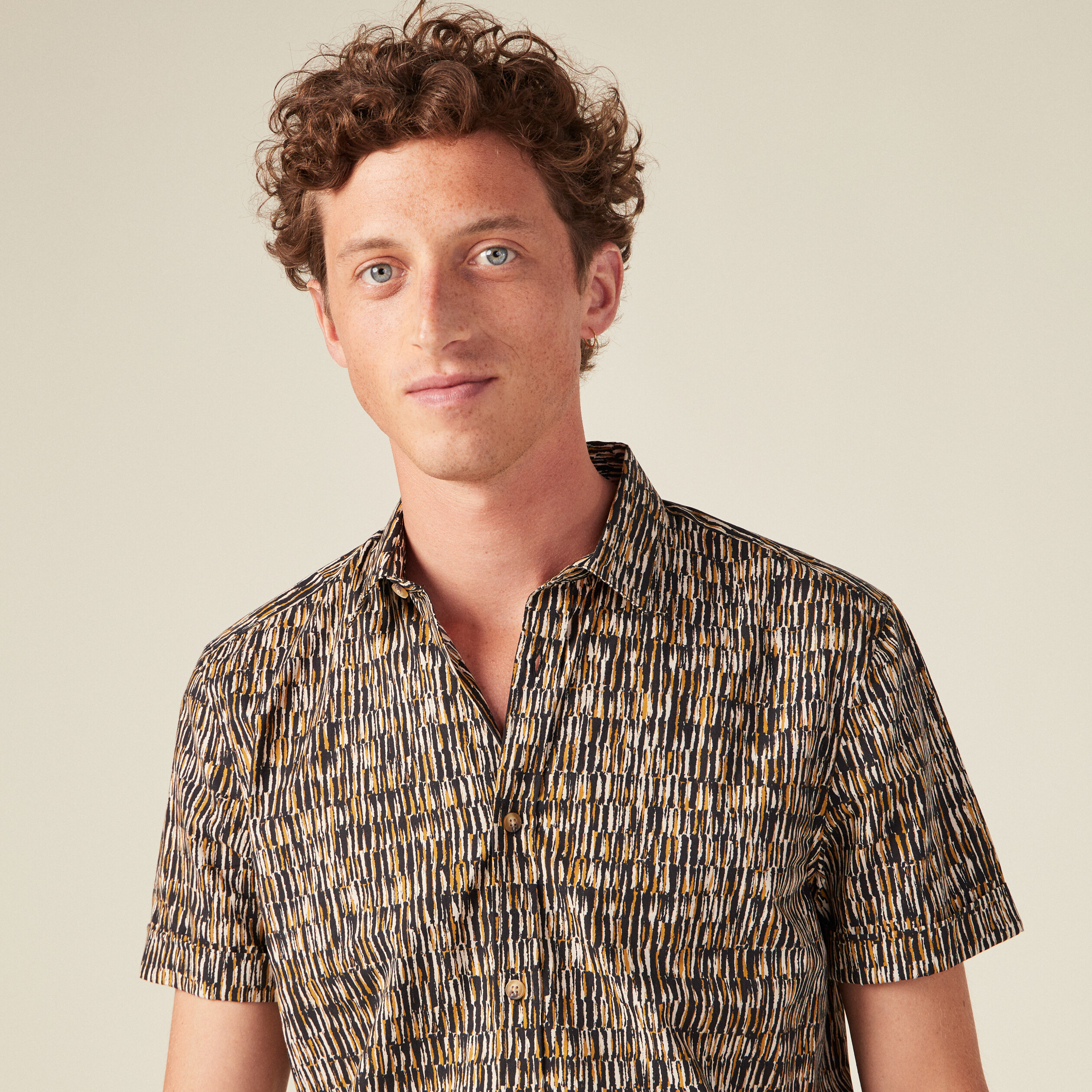 chemise manches courtes jaune moutarde homme Chemise manches courtes jaune moutarde homme