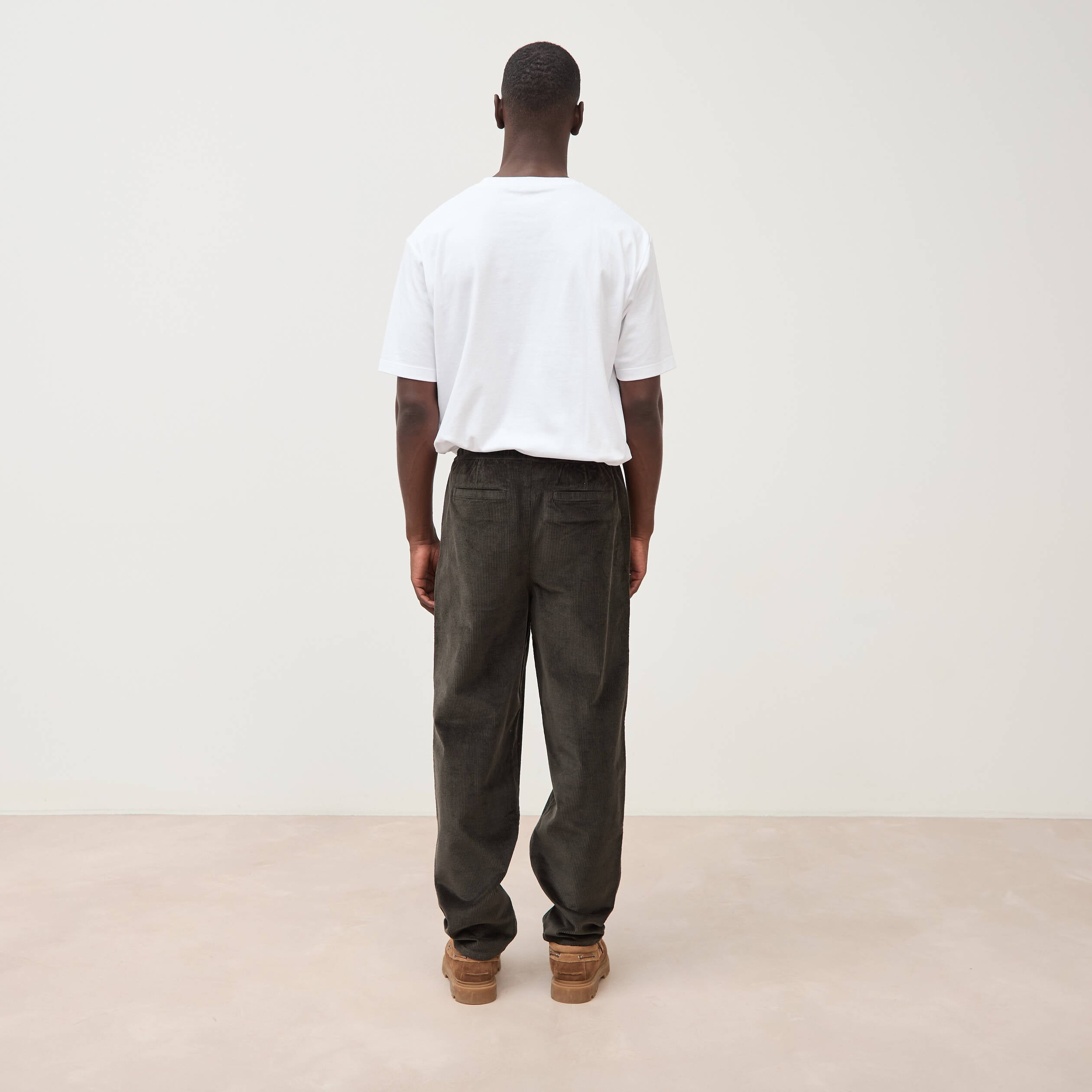 Pantalon large en velours vert kaki homme
