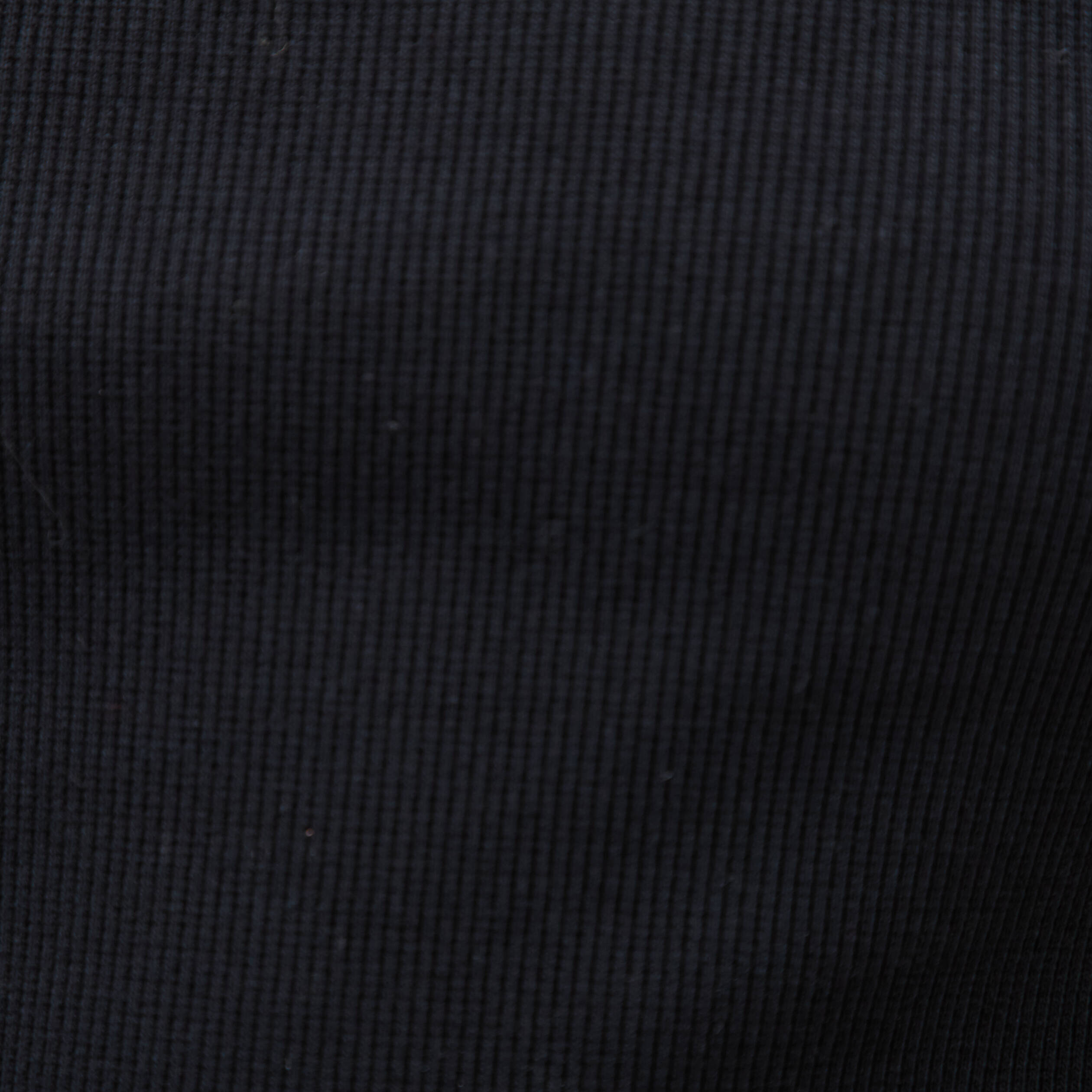 T-shirt bi-mati&egrave;re ajust&eacute; d&eacute;collet&eacute; noir femme