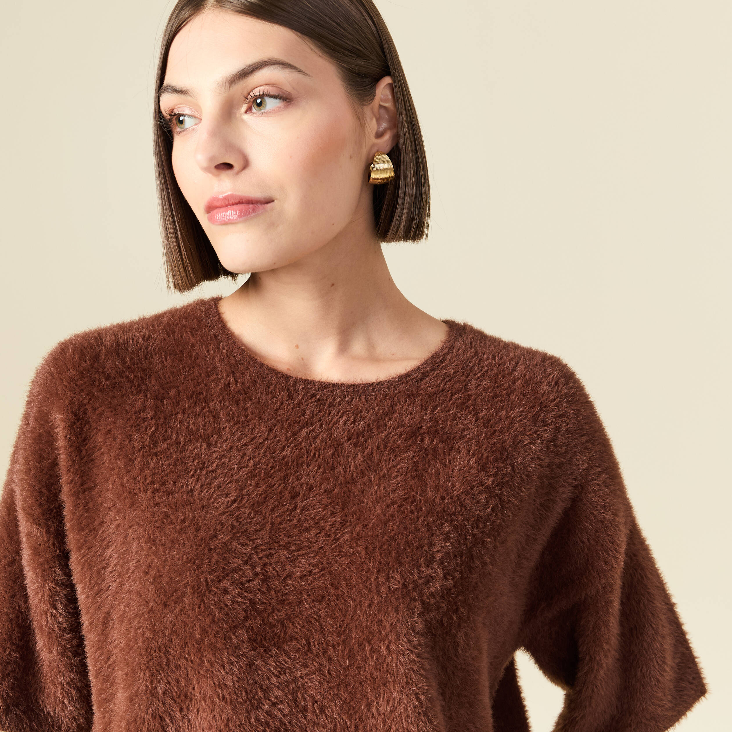 Pull droit court manches coude col rond marron femme