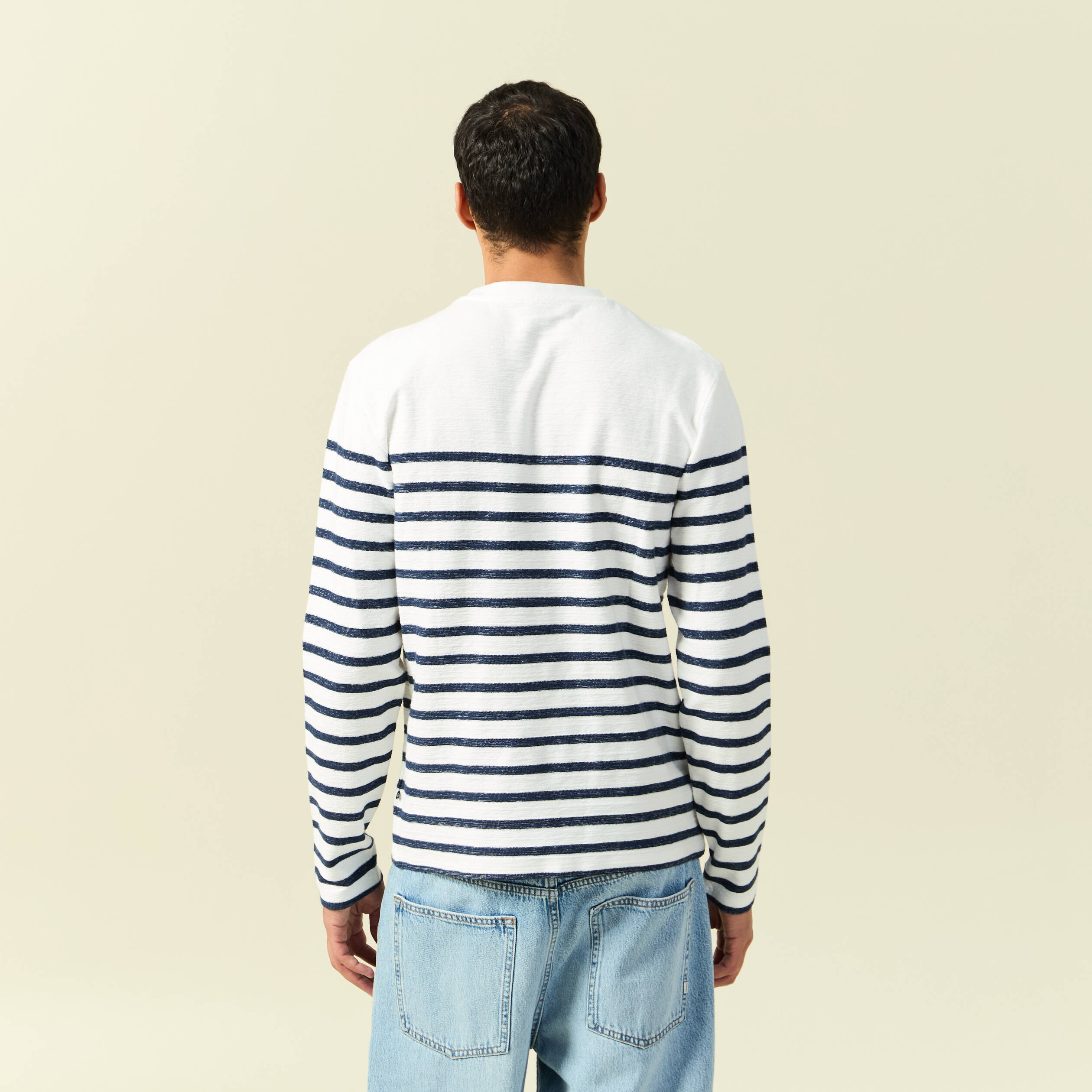 T-shirt ajust&eacute; col rond manches longues ecru homme