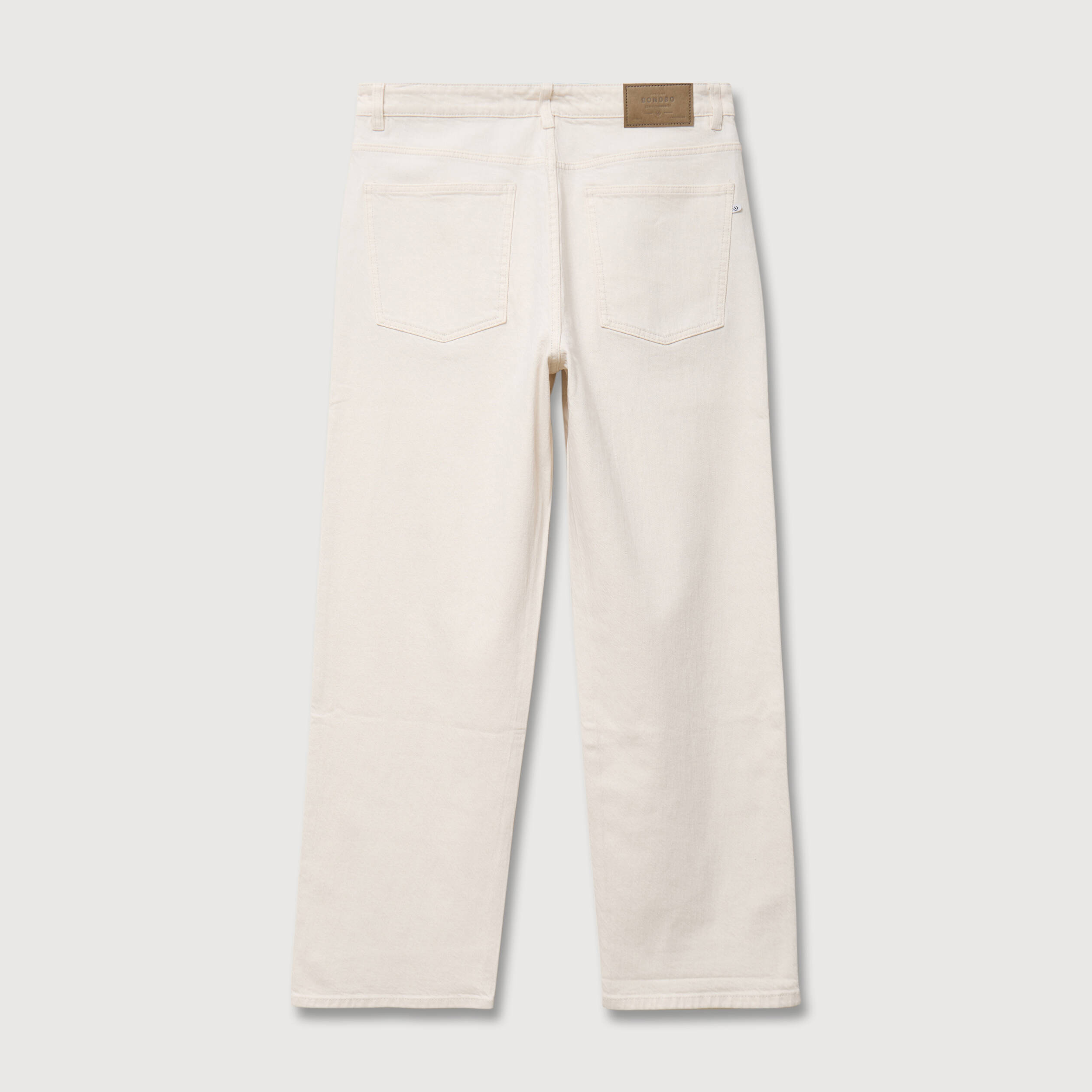 Jeans large 5 poches longueur 32 ecru homme
