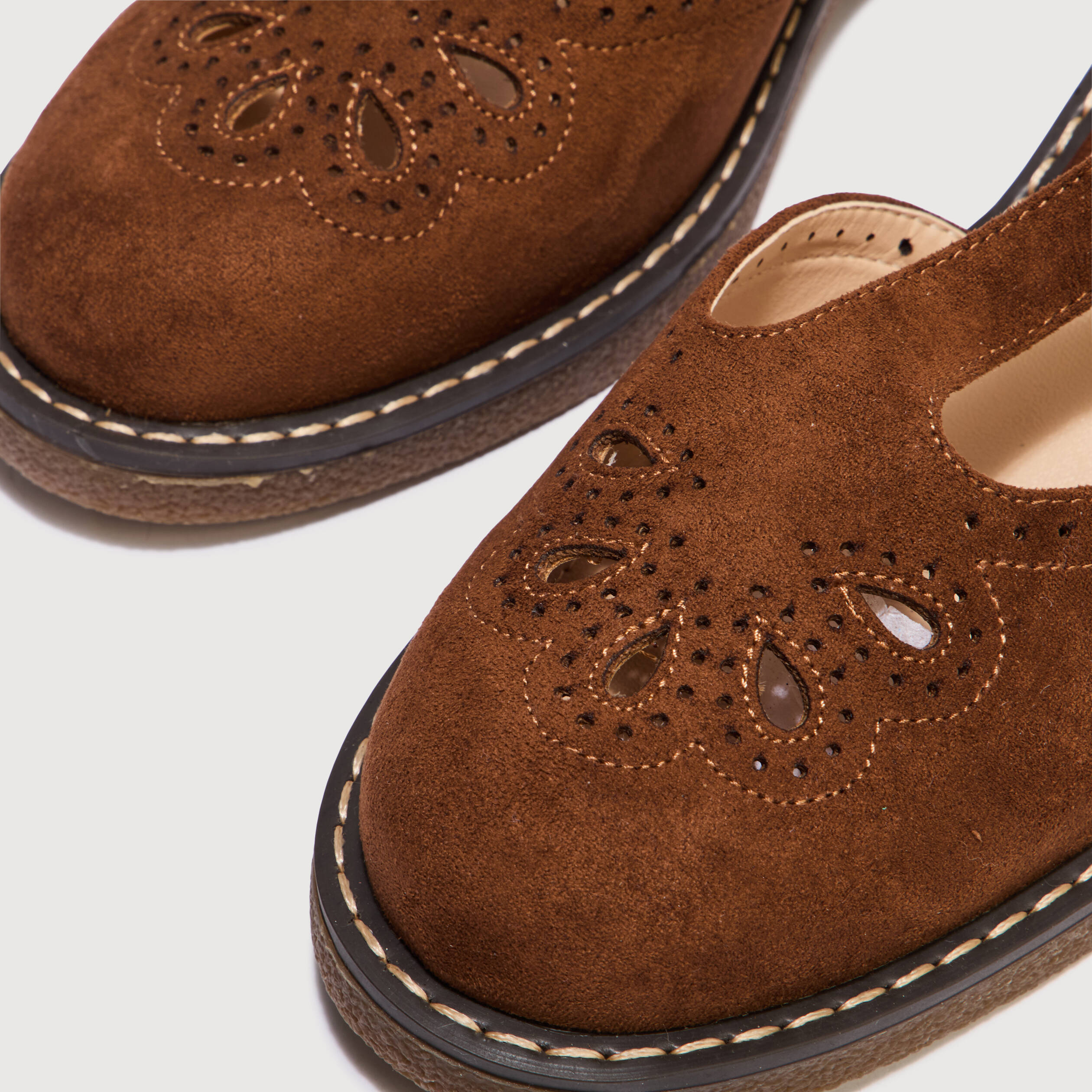 Chaussures salom&eacute; semelle cr&ecirc;pe marron femme