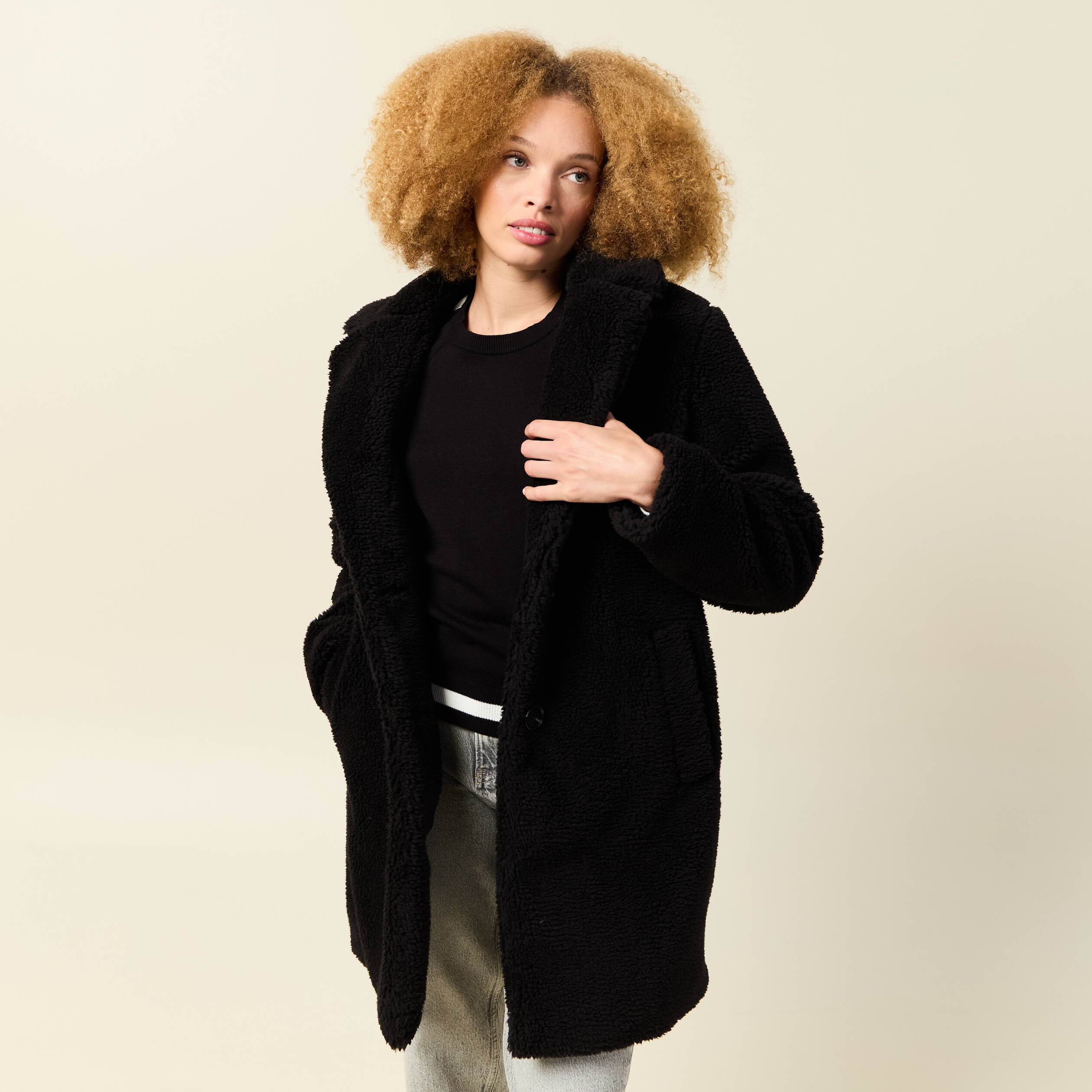 Manteau long laine mouton noir femme