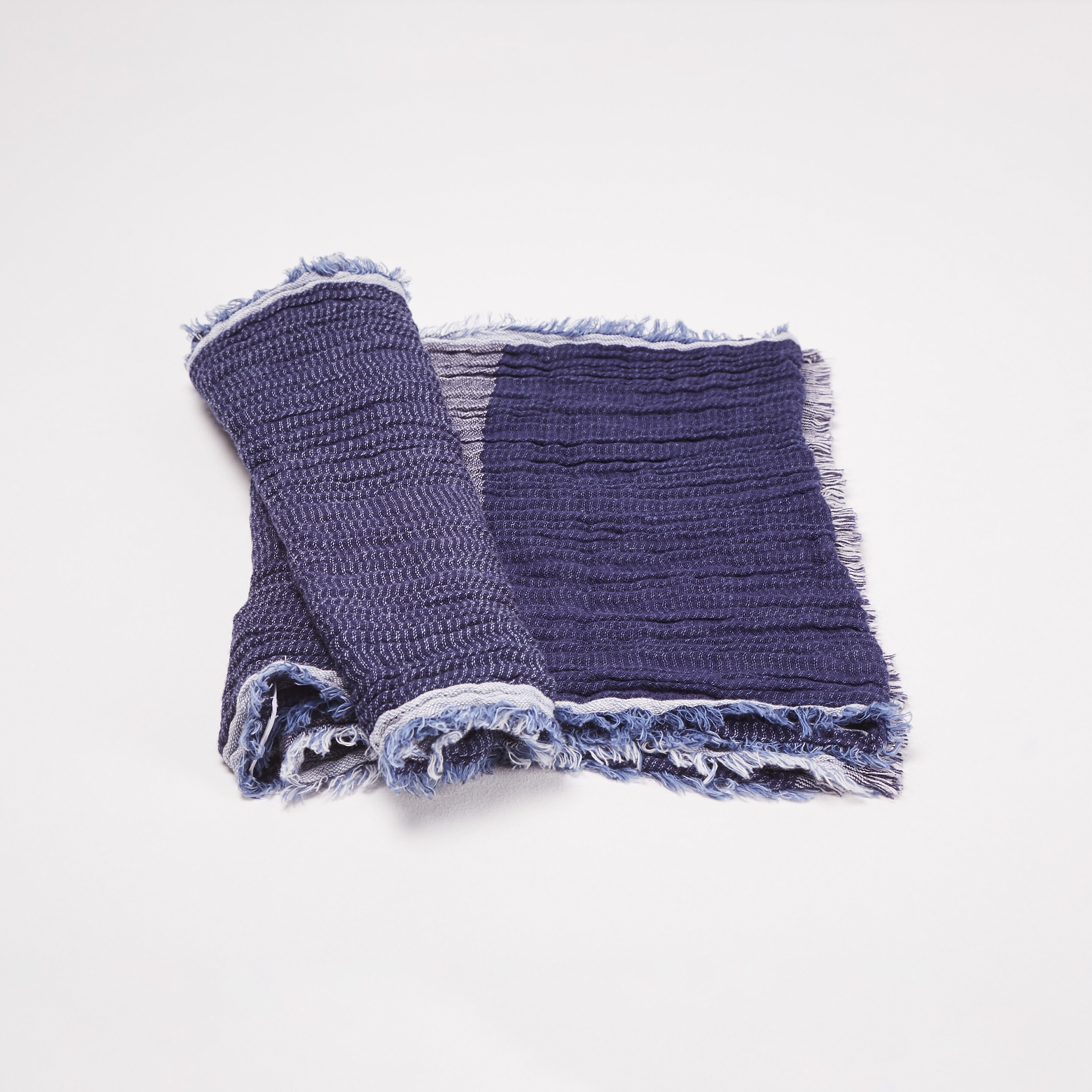 foulard effet froisse bleu marine homme Foulard effet froissé bleu marine homme